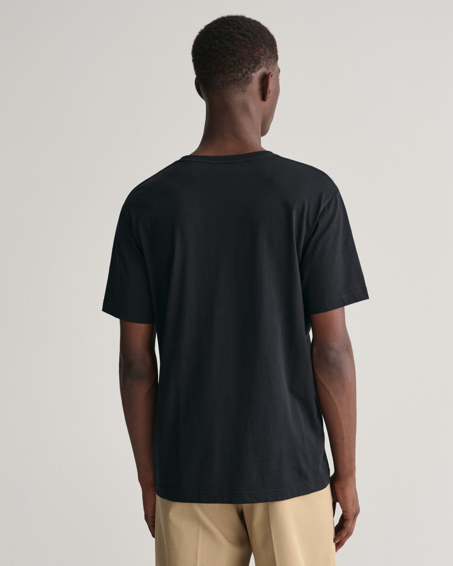 Gant T-shirt REG ARCHIVE SHIELD EMB SS T-SHIRT geïnspireerd door het archief uit de jaren '80