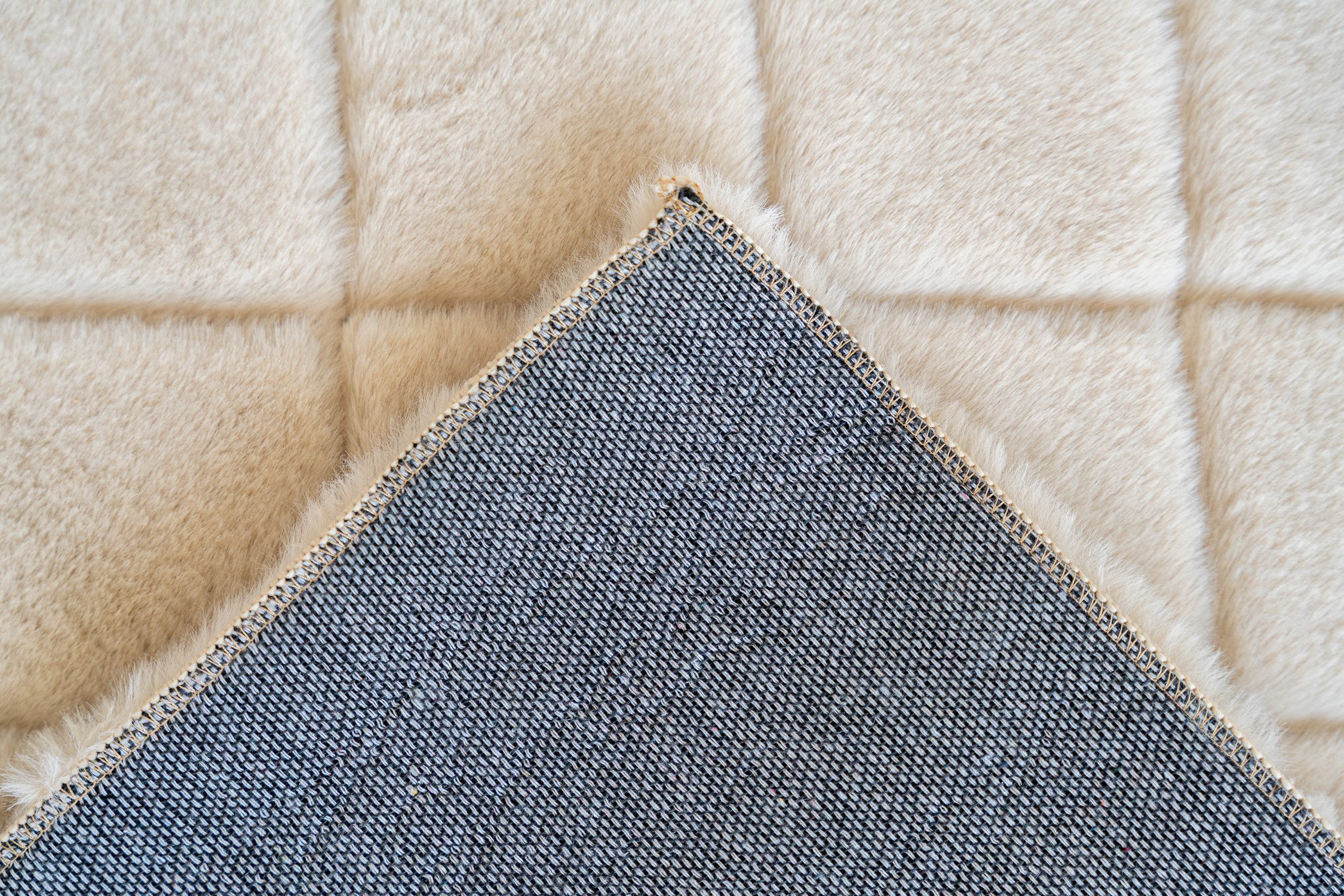 Padiro Vloerkleed Imala 125 Bijzonder zachte grip, pluizig, geperst patroon