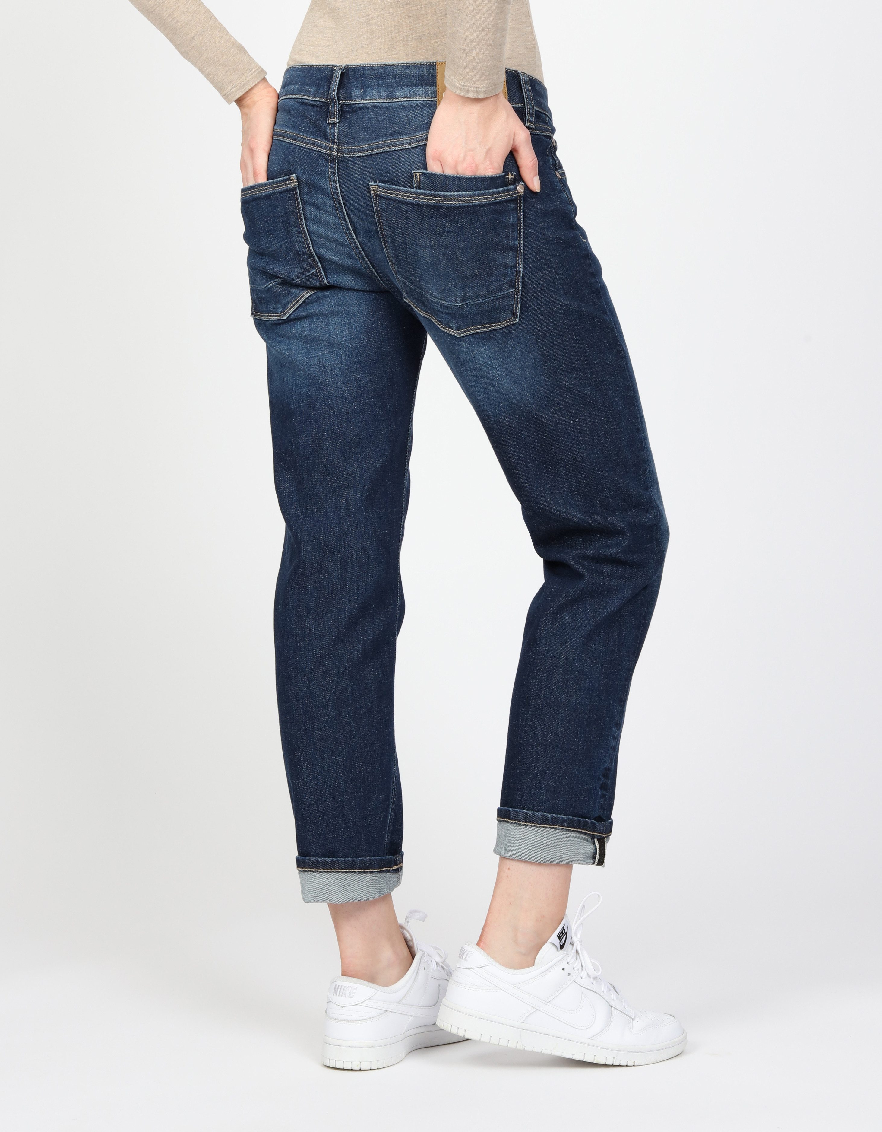 GANG Boyfriendjeans 94NADIA 5-pocketsstijl met ritssluiting en knoop