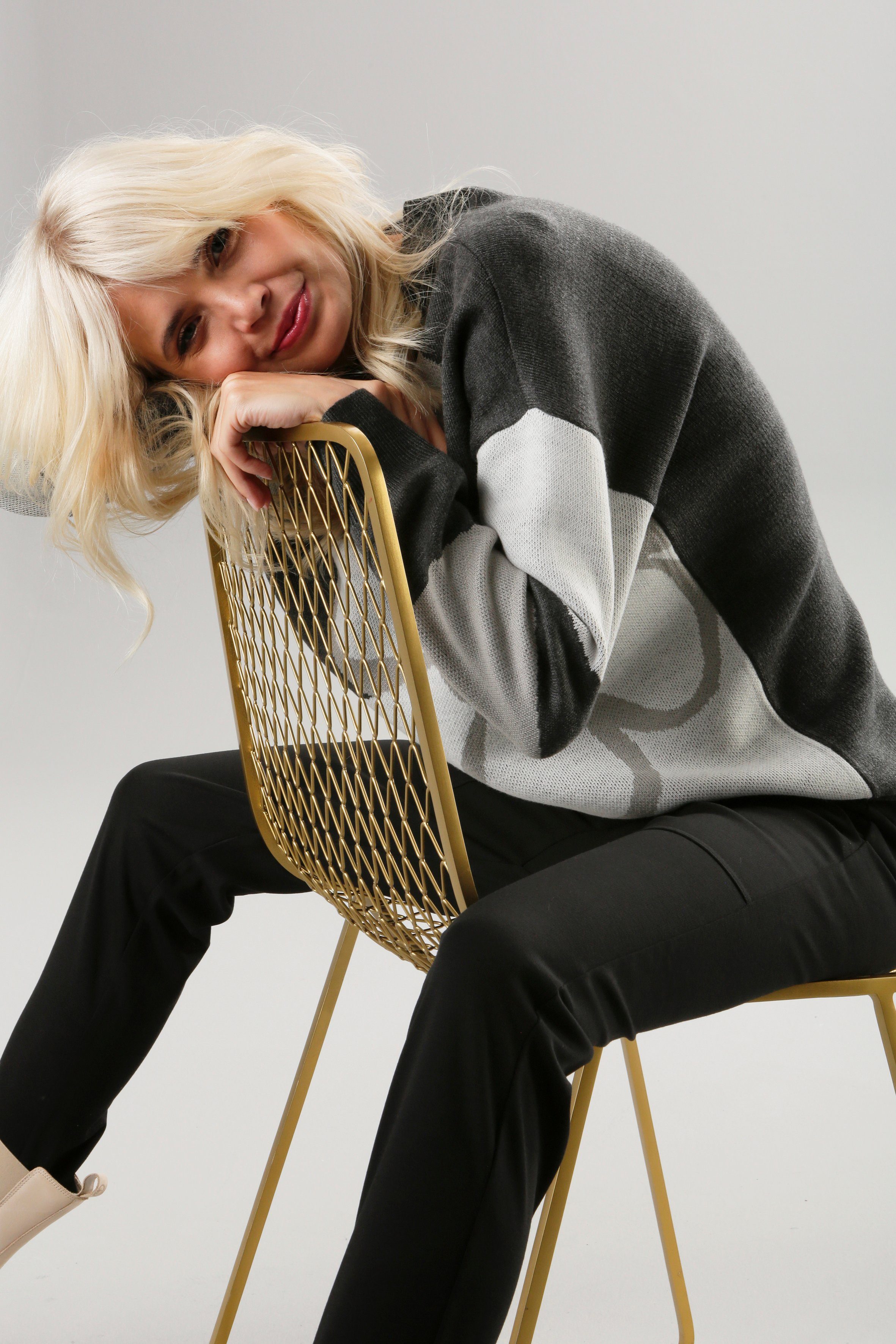 Aniston SELECTED Comfortbroek met grote, opgestikte zakken