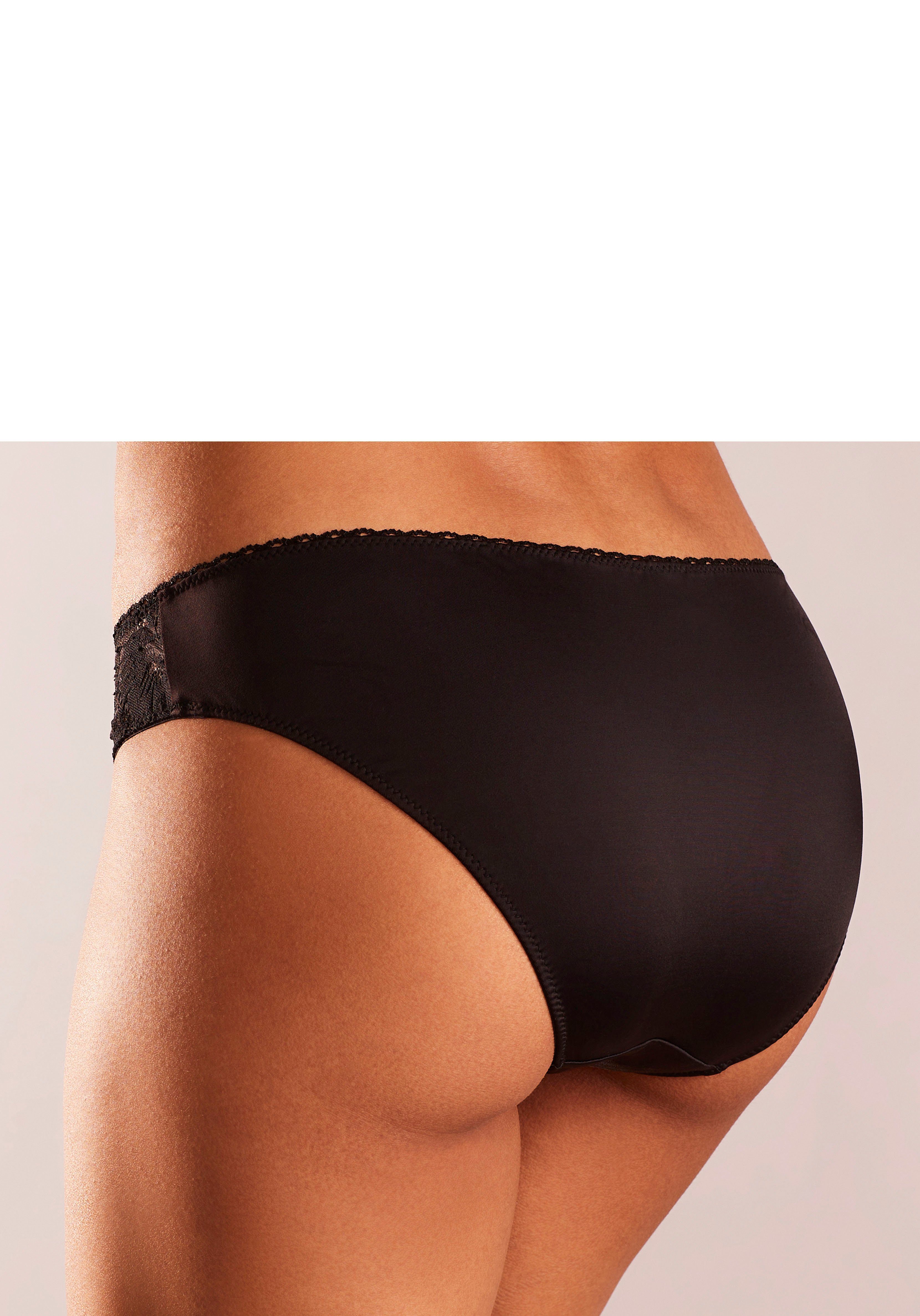 Lascana Slip met leuke kanten inzetten