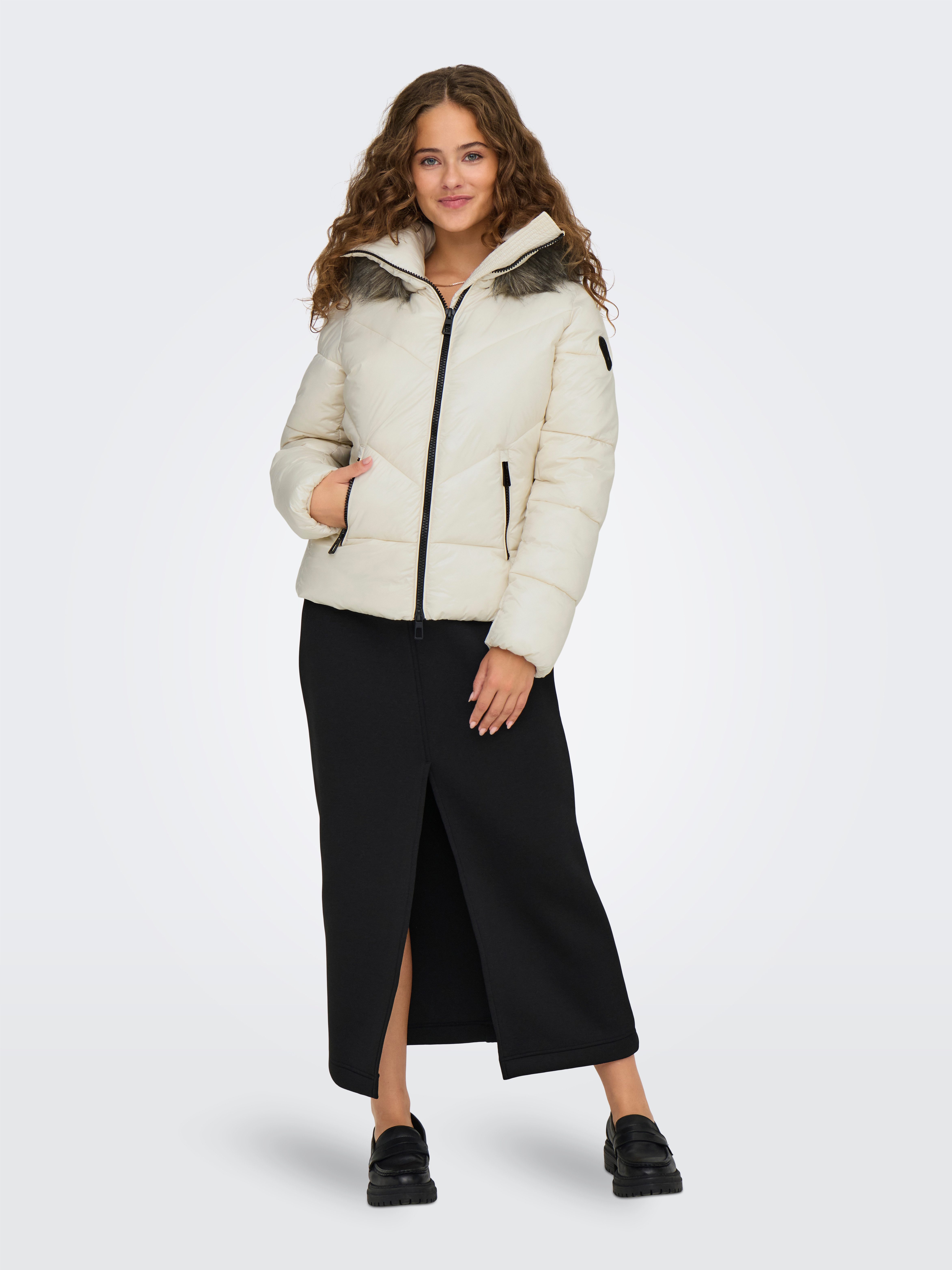 Only Gewatteerde jas ONLFEVER SHORT PUFFER LIFE CC OTW