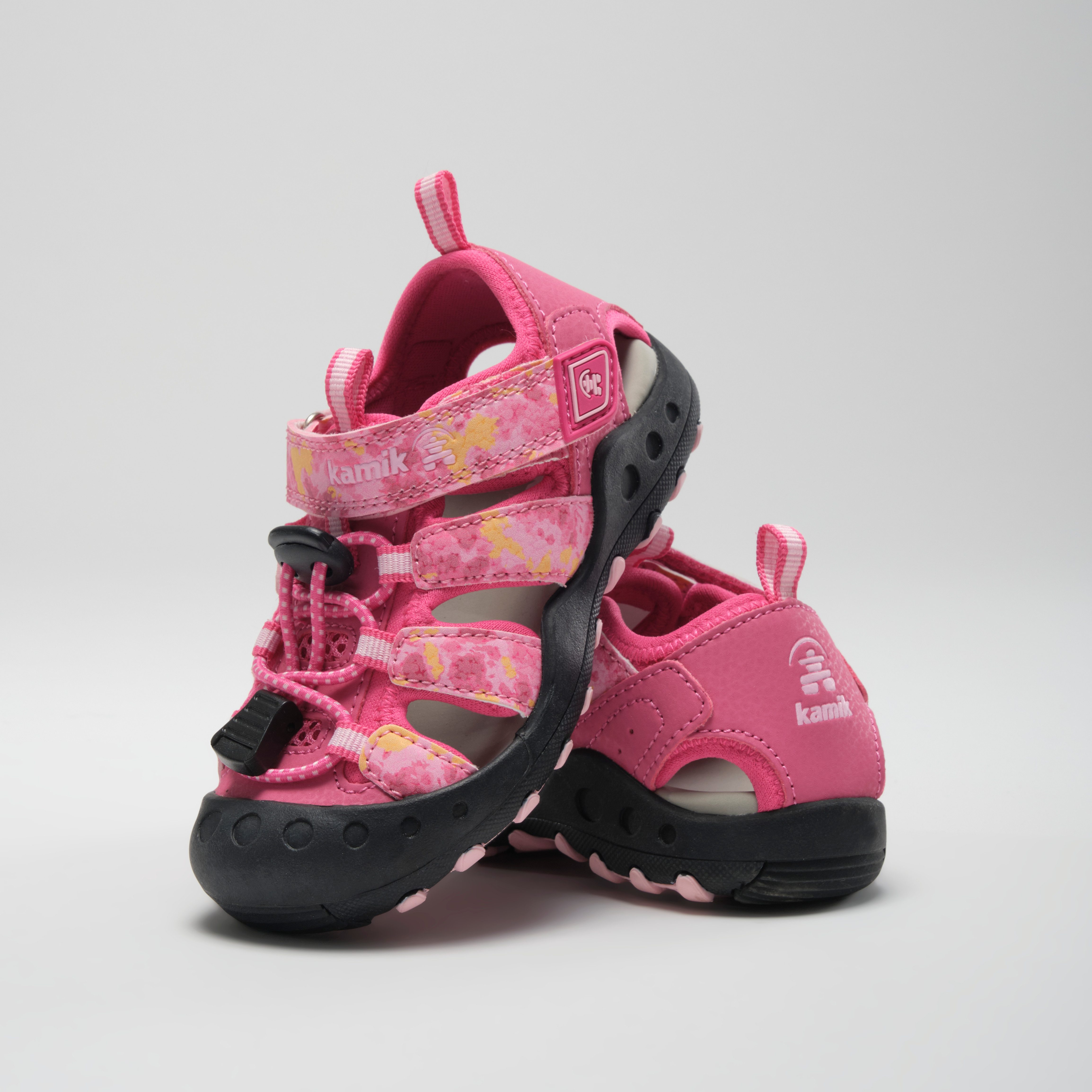 Kamik Sandalen Crab Print Sandaal met teenbescherming