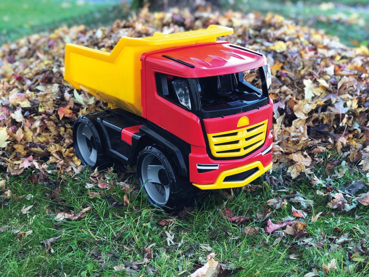 Lena® Speelgoed vrachtwagen Giga Trucks, Titan kiepwagen