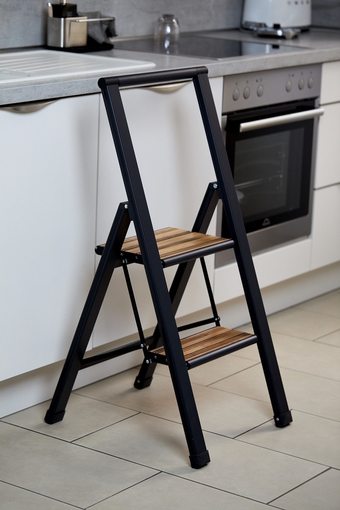 WENKO Huishoudtrapje Model Alu-Design Aluminium-design, XXL-treden, robuust aluminium in combinatie met bamboe