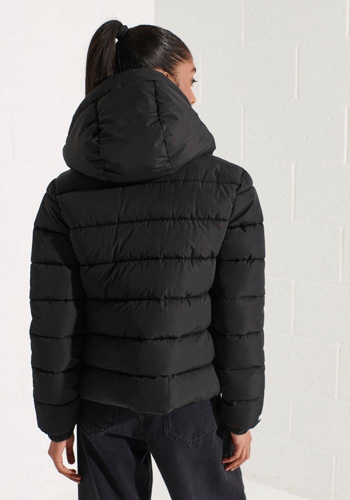 Superdry Gewatteerde jas HOODED SPIRIT SPORTS PUFFER van waterafstotend materiaal