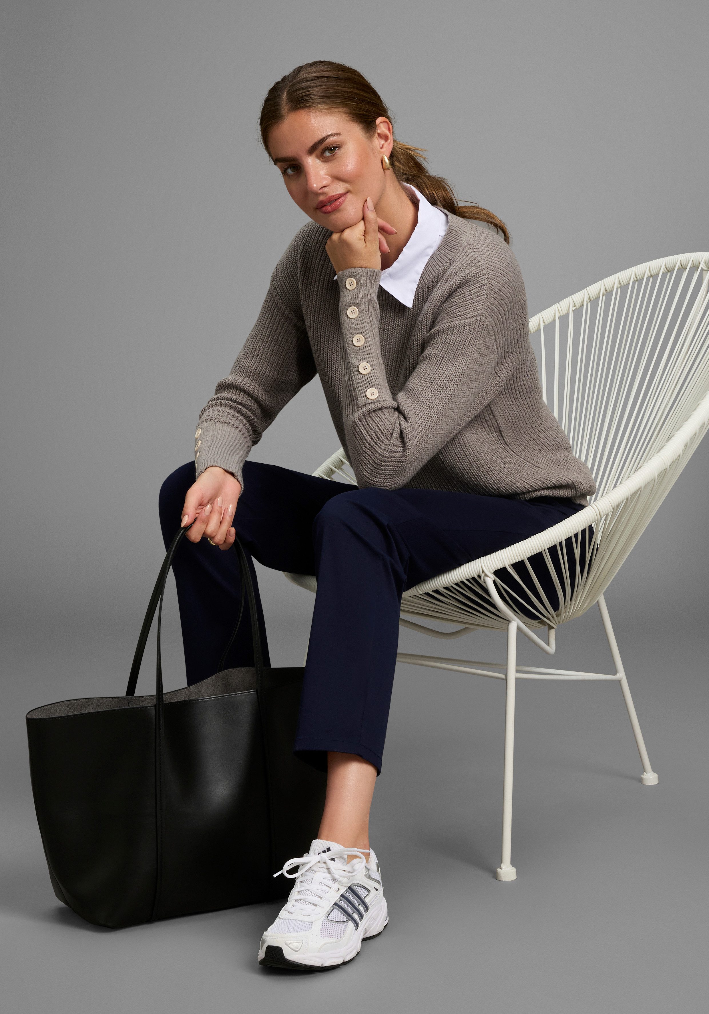 Laura Scott Gebreide trui met decoratieve knopen