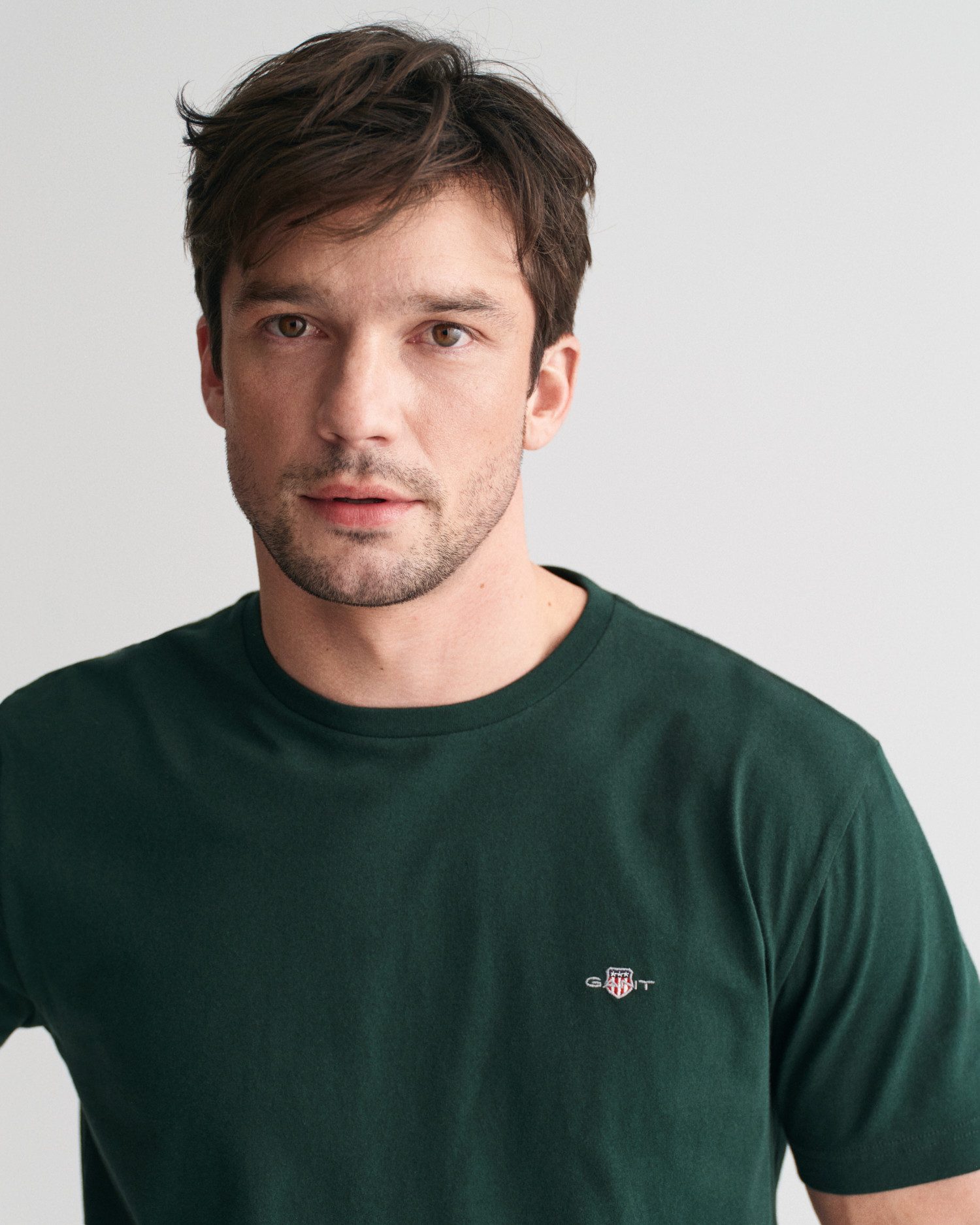 Gant T-shirt REG SHIELD SS T-SHIRT met logoborduursel op borsthoogte