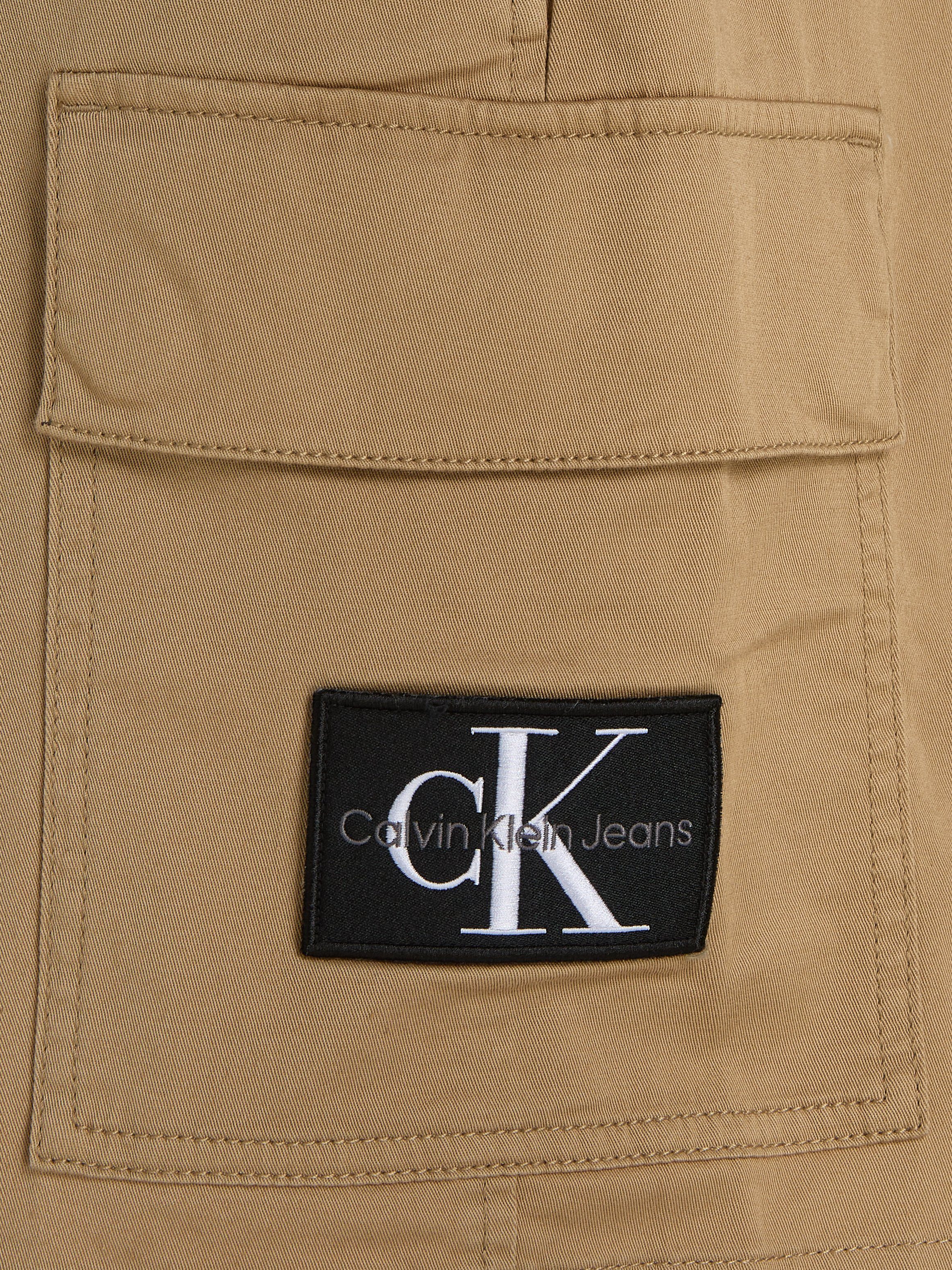 Calvin Klein Cargobroek CARGO SHORT met logopatch