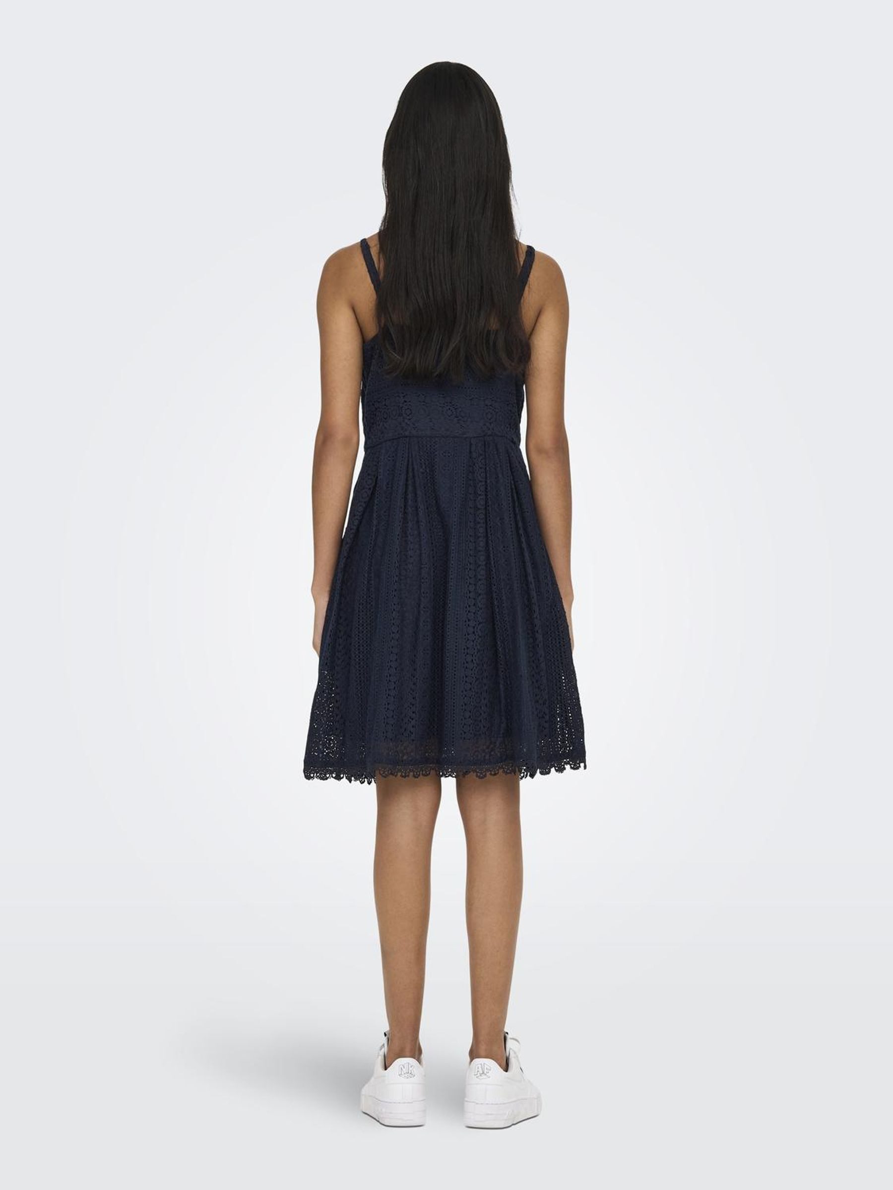 Only Jurk met bandjes ONLHELENA LACE S/L SHORT DRESS WVN