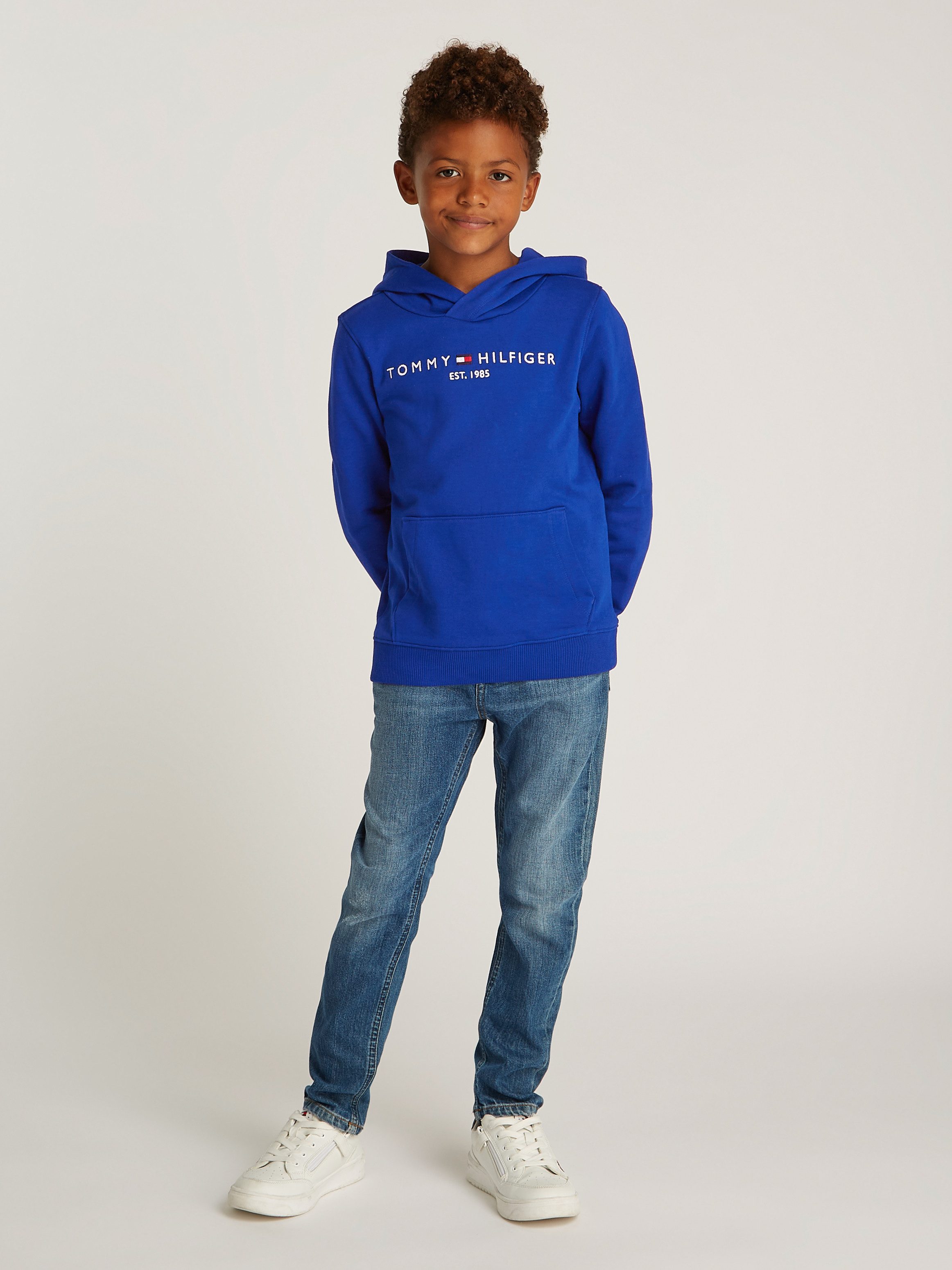 Tommy Hilfiger Hoodie U ESSENTIAL HOODIE met logo-borduurwerk en tekst