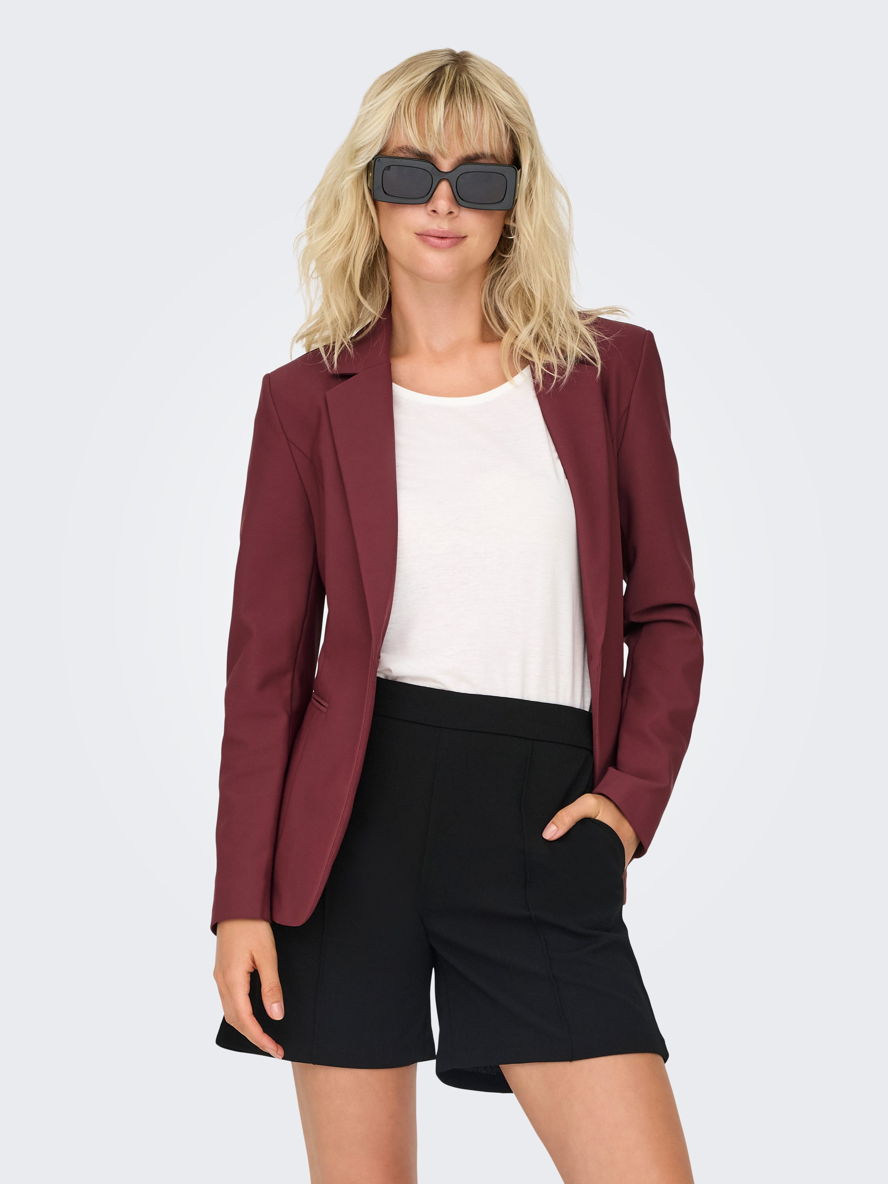 NU 20% KORTING: Only Korte blazer