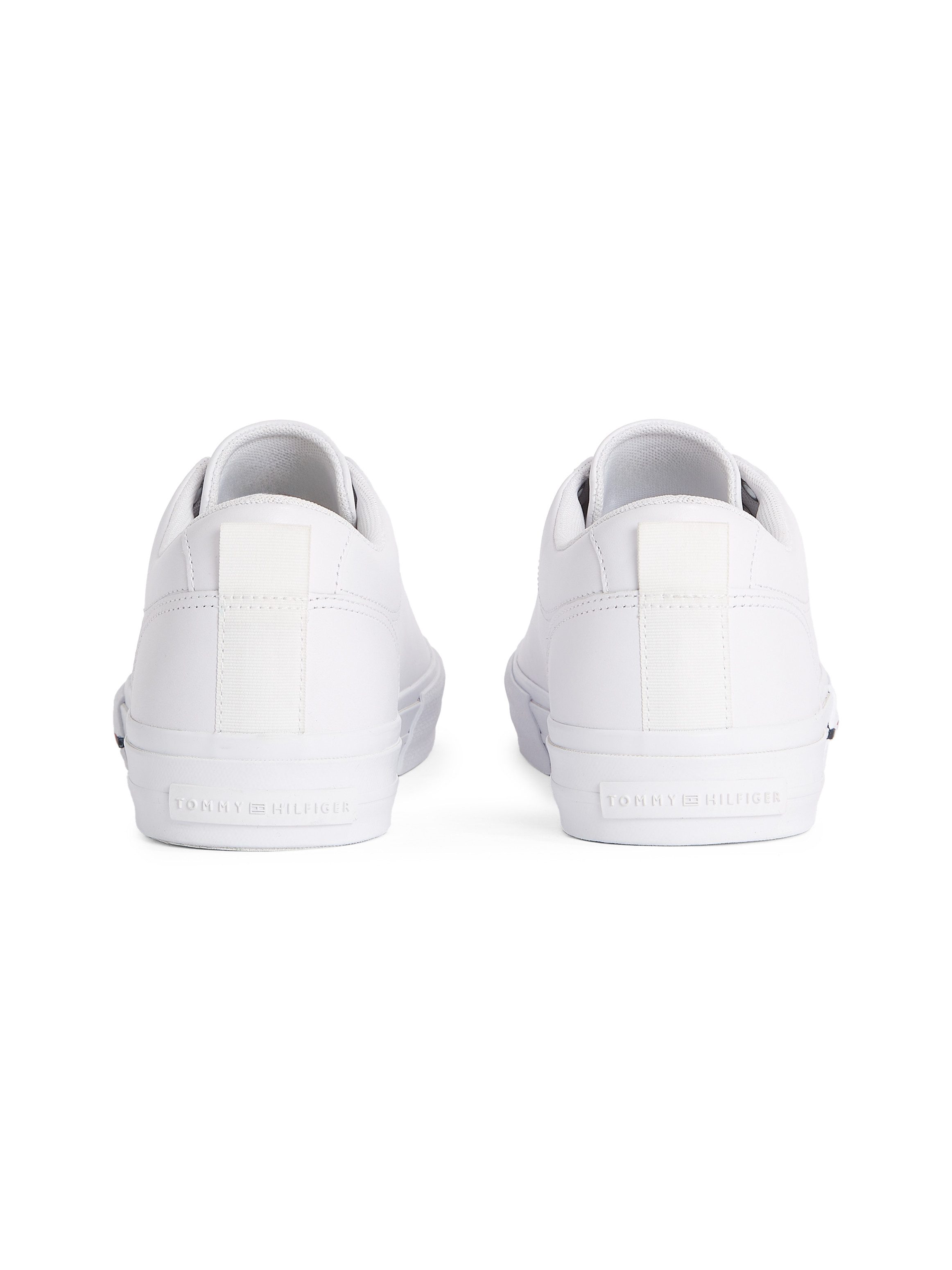 Tommy Hilfiger Plateausneakers TH HI VULC STREET LTH PATCH vrijetijdsschoen, lage schoen, veterschoen met kleine logovlag