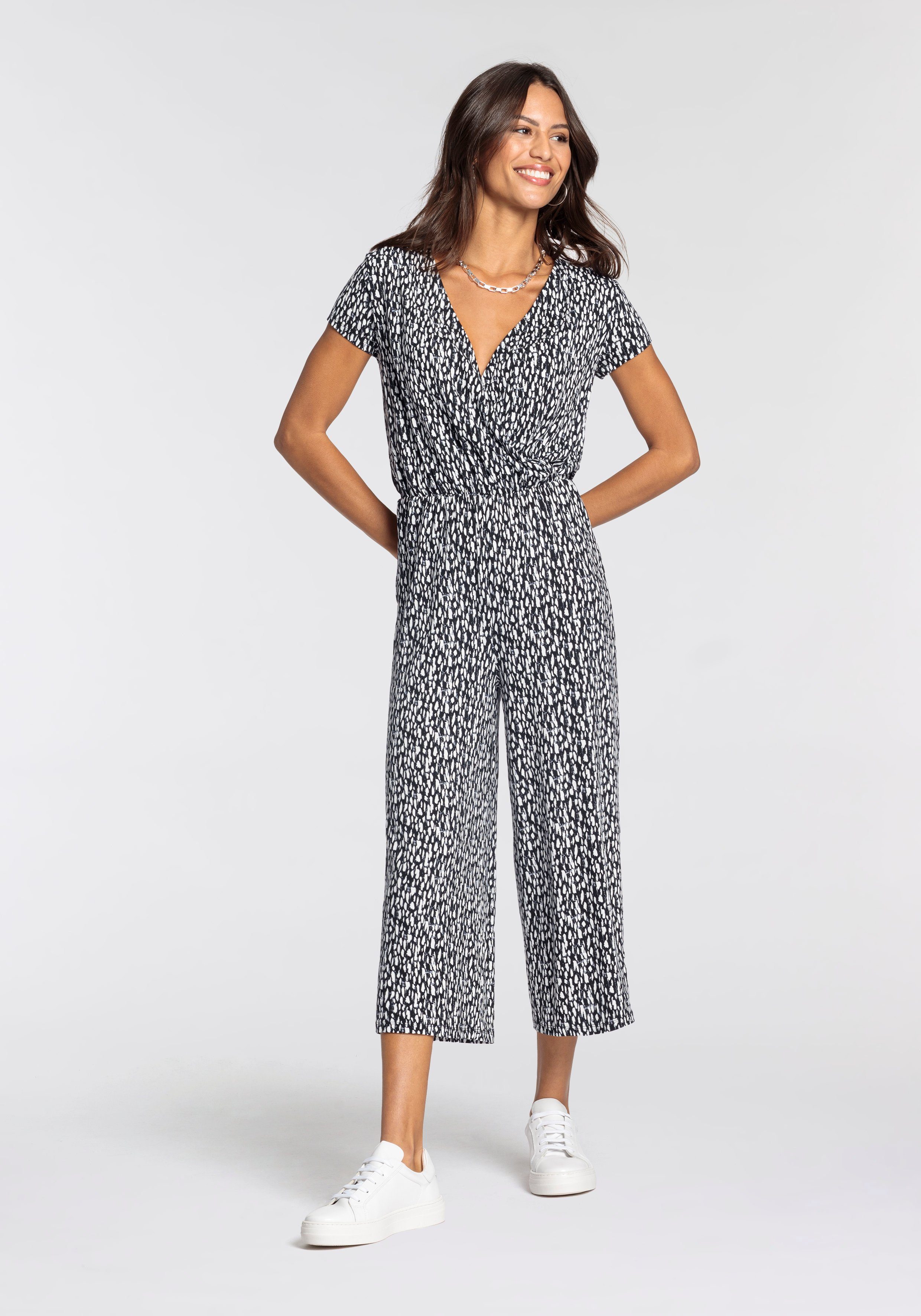 Laura Scott Jumpsuit met v-hals