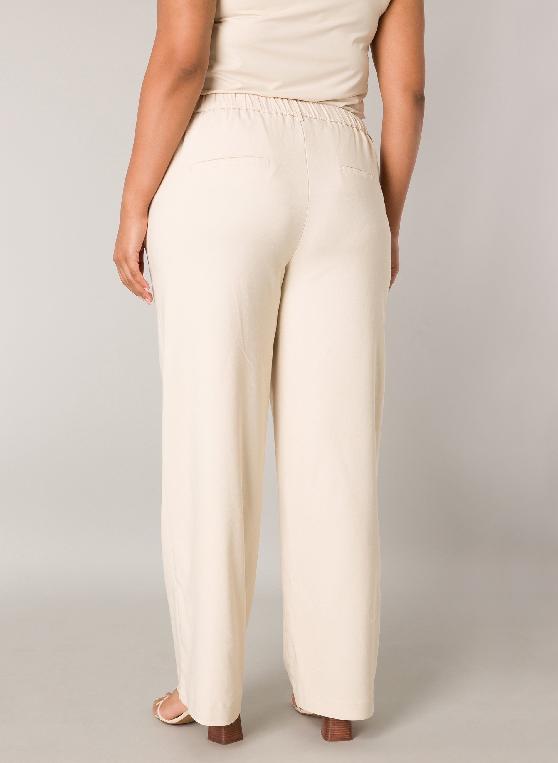 Base Level Curvy Stoffen broek met flare en viscose