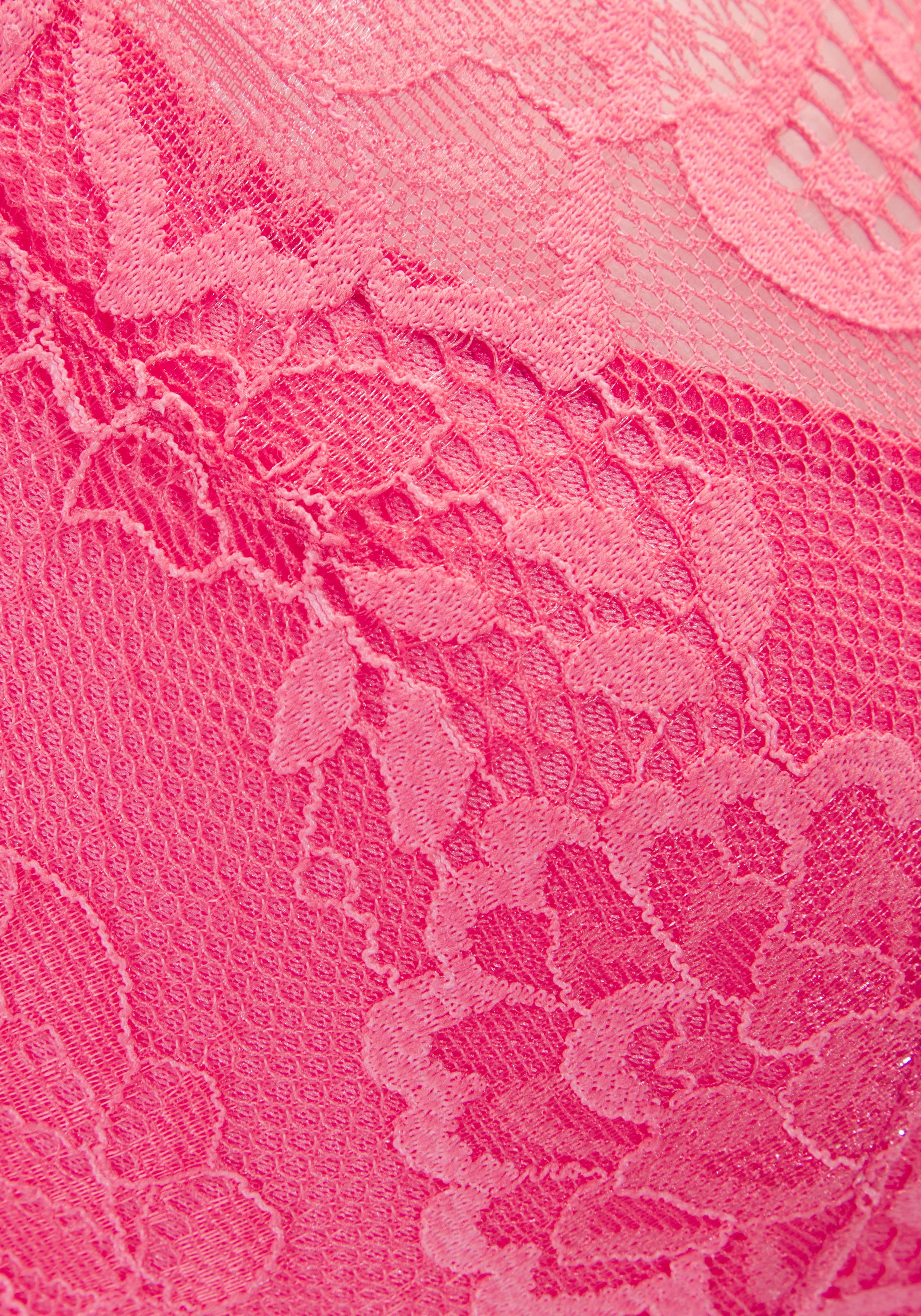 Lascana Bh met steuncups Valentina met gebloemd kant in een high-apex look, lingerie