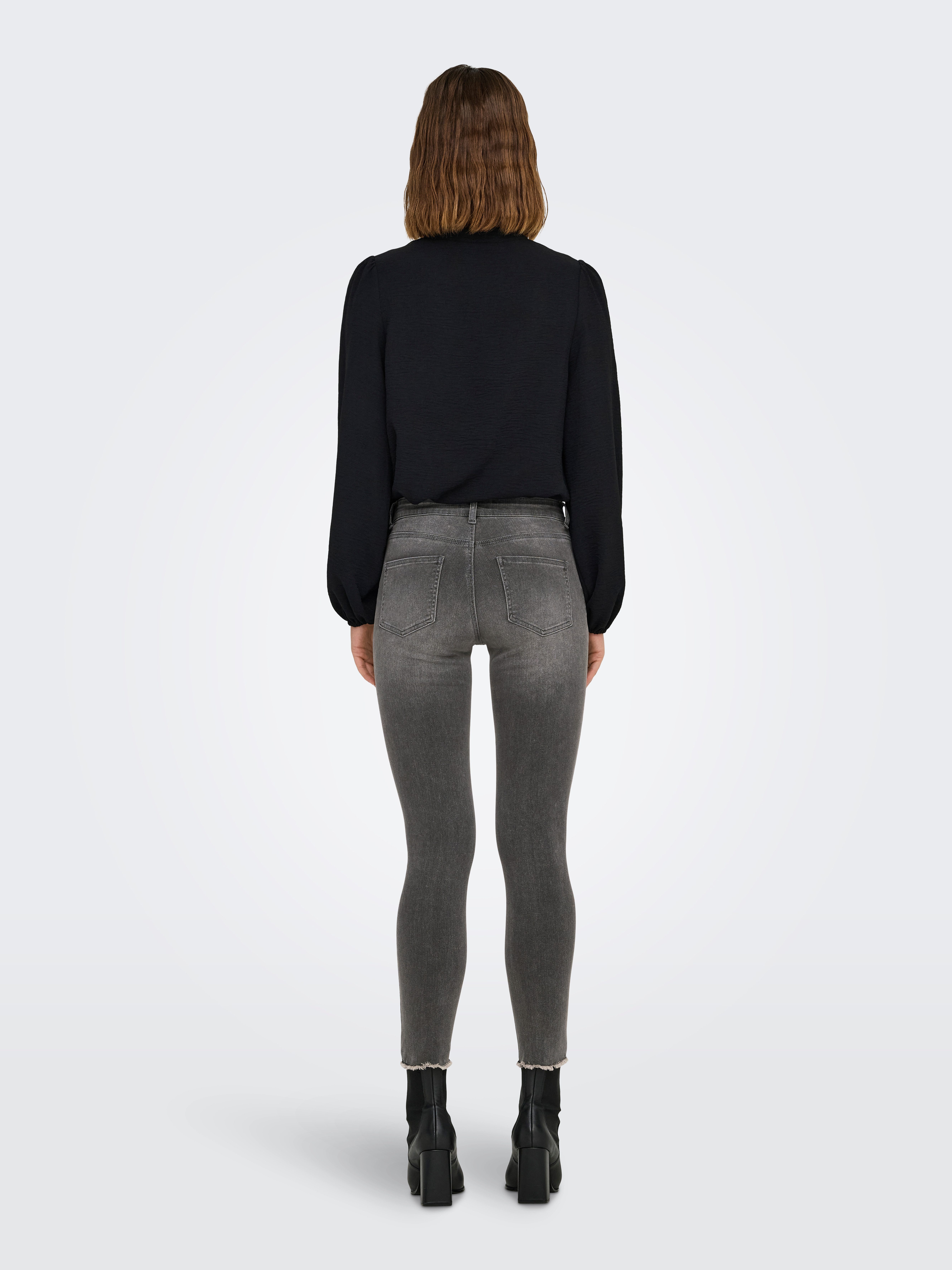 Only Skinny fit jeans ONLMIA MID WAIST BUTTON SK RW ANK BOX
