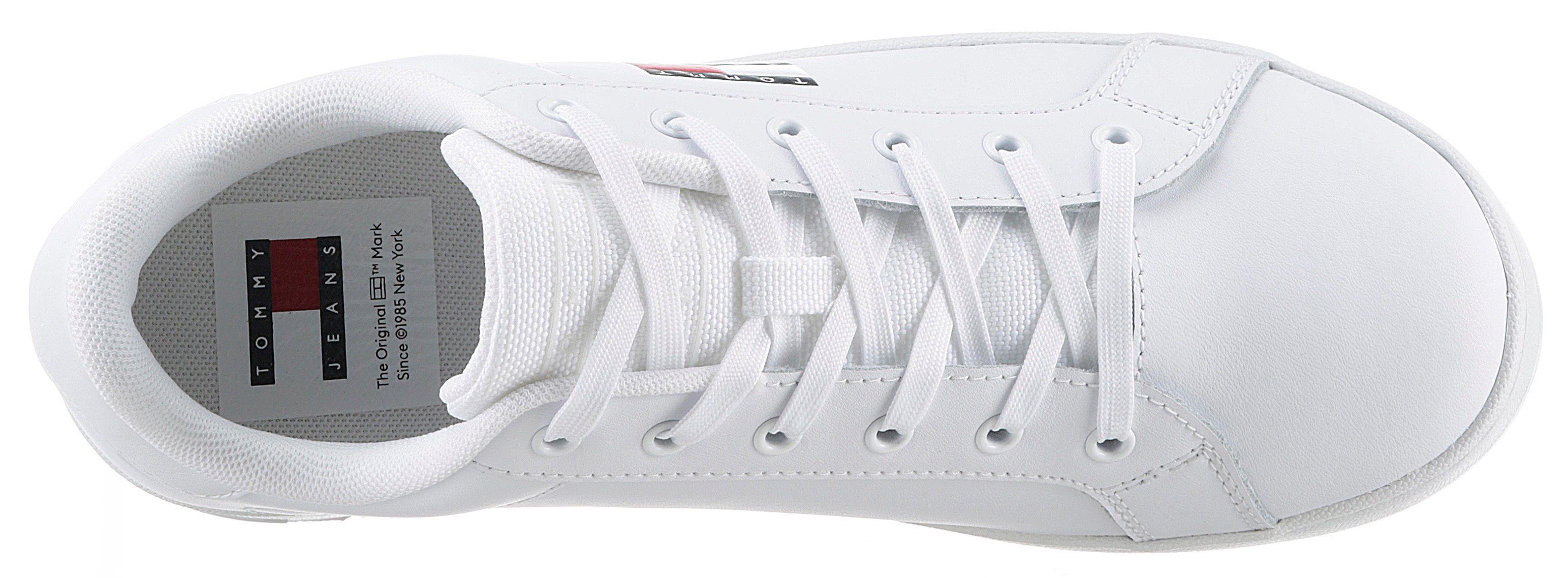 TOMMY JEANS Plateausneakers TJW FLATFORM ESS , vrijetijdsschoen, halfschoen, veterschoen met gepolsterde schacht