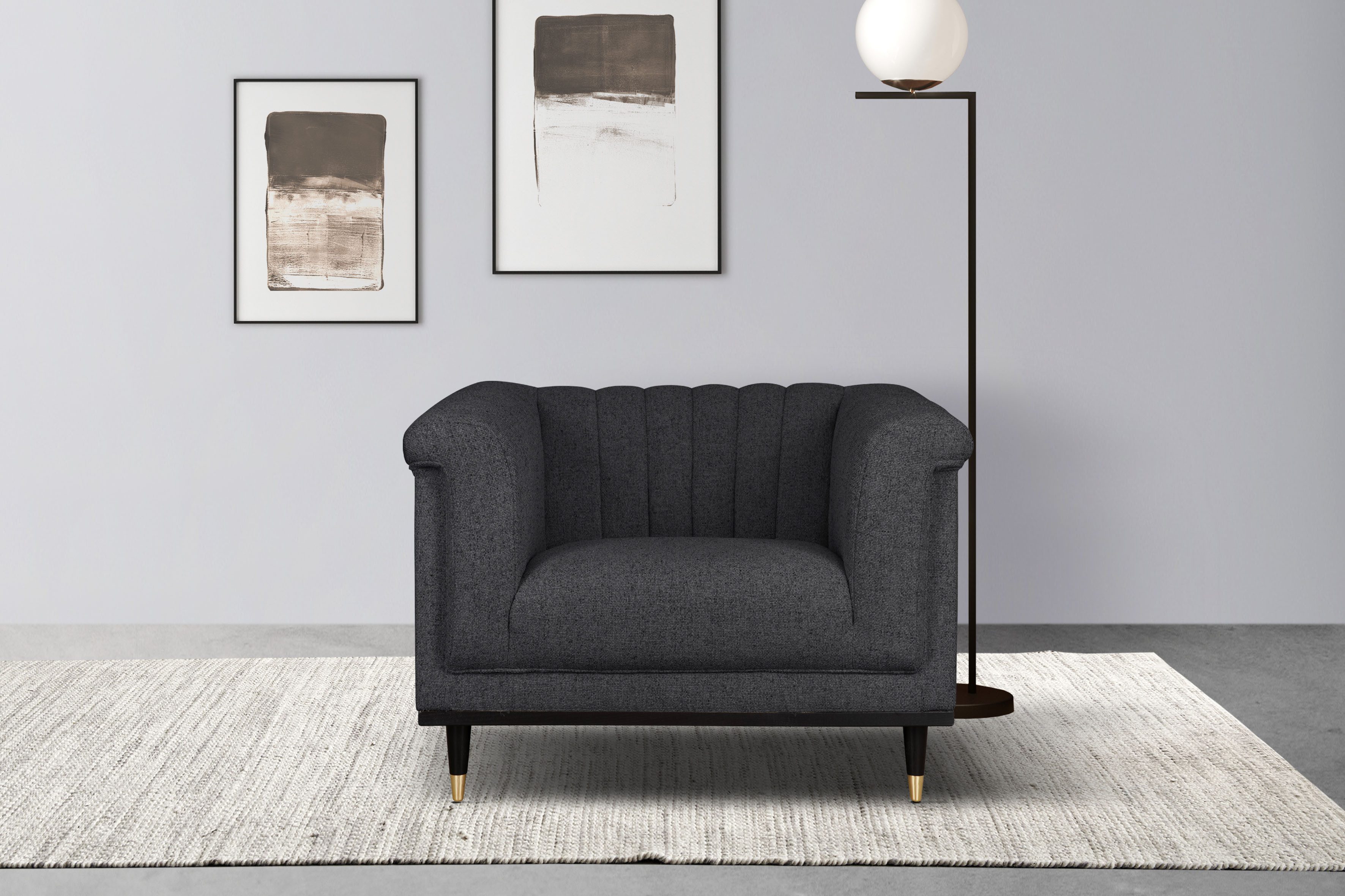 Guido Maria Kretschmer Home&Living Fauteuil Chamby met houten rand onder en stiksels bij de leuning fauteuils grijs