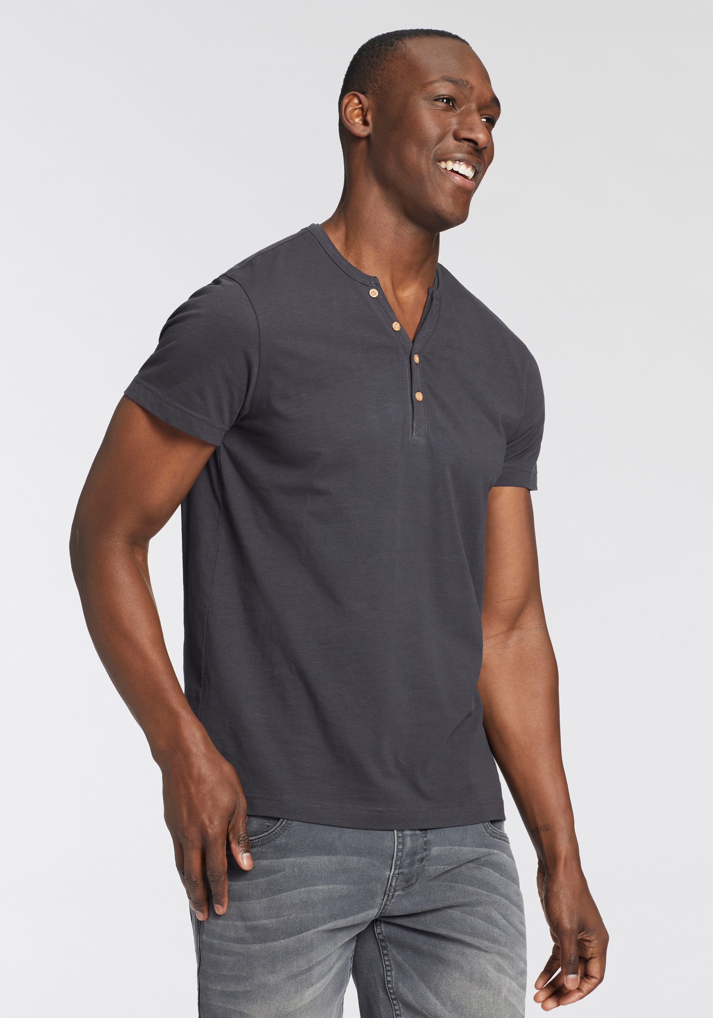 Bruno Banani T-shirt Met geknoopte V-hals