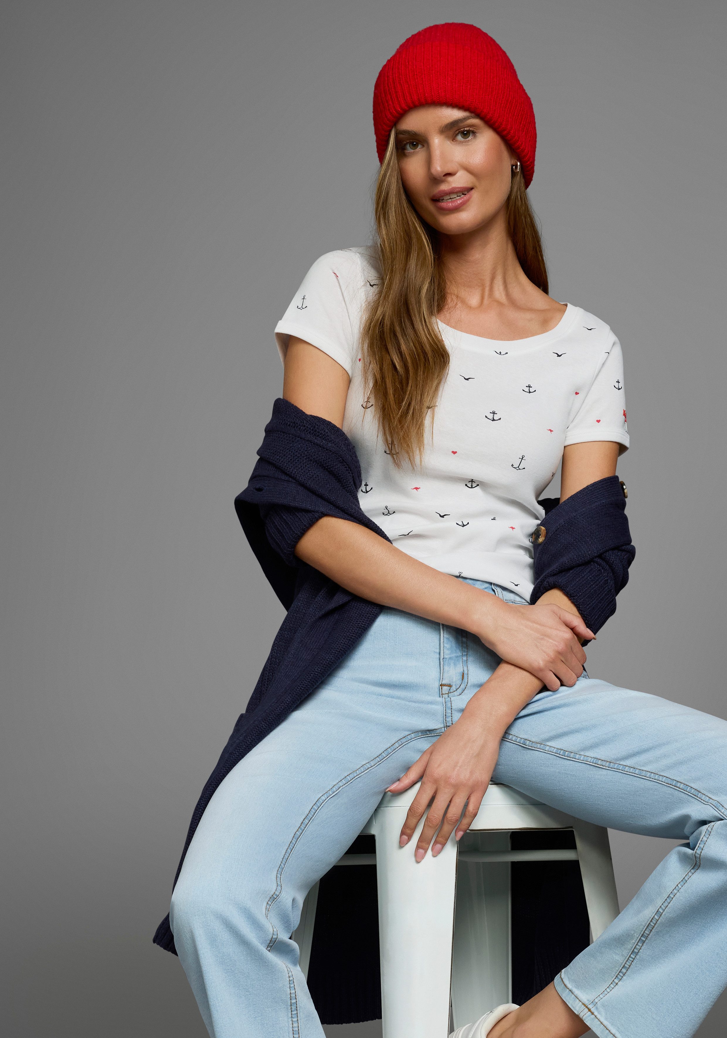 KangaROOS T-shirt korte mouwen, zeer figuurvolgend en heupbedekkend