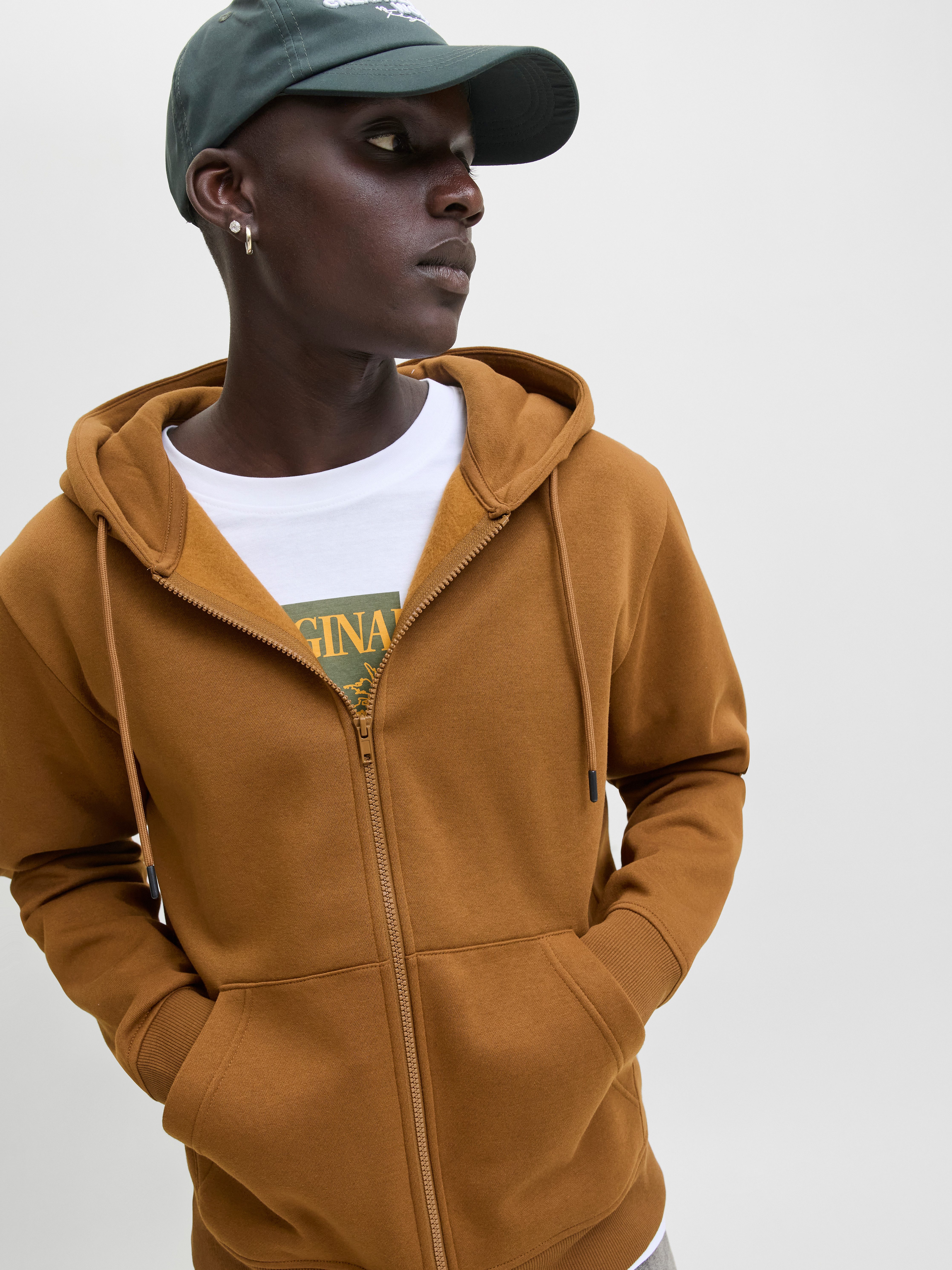 Jack & Jones Capuchonsweatvest JJEBRADLEY met capuchon, ideaal voor koud seizoen