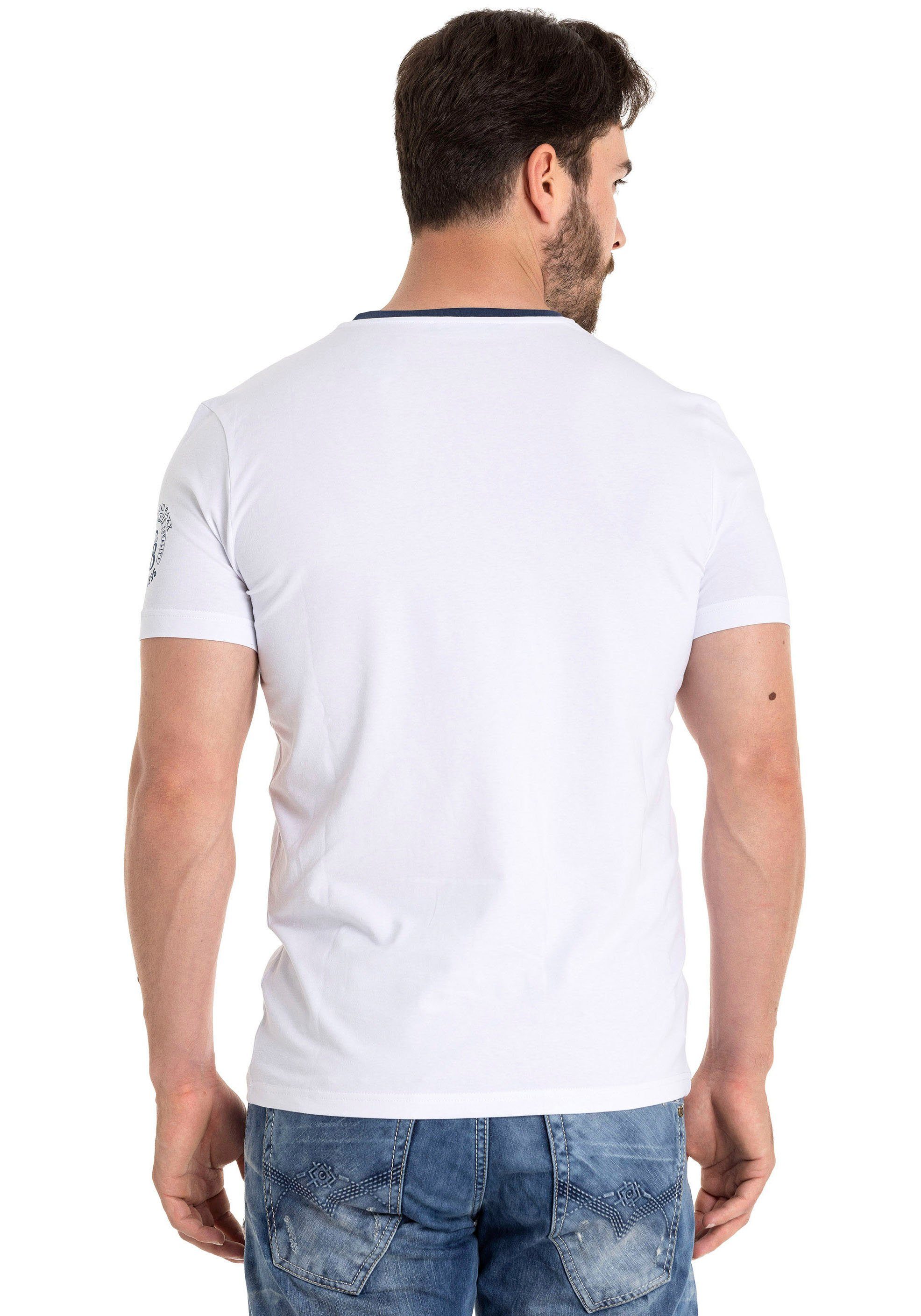 Cipo & Baxx Shirt met V-hals met merklabel in fluweel-look