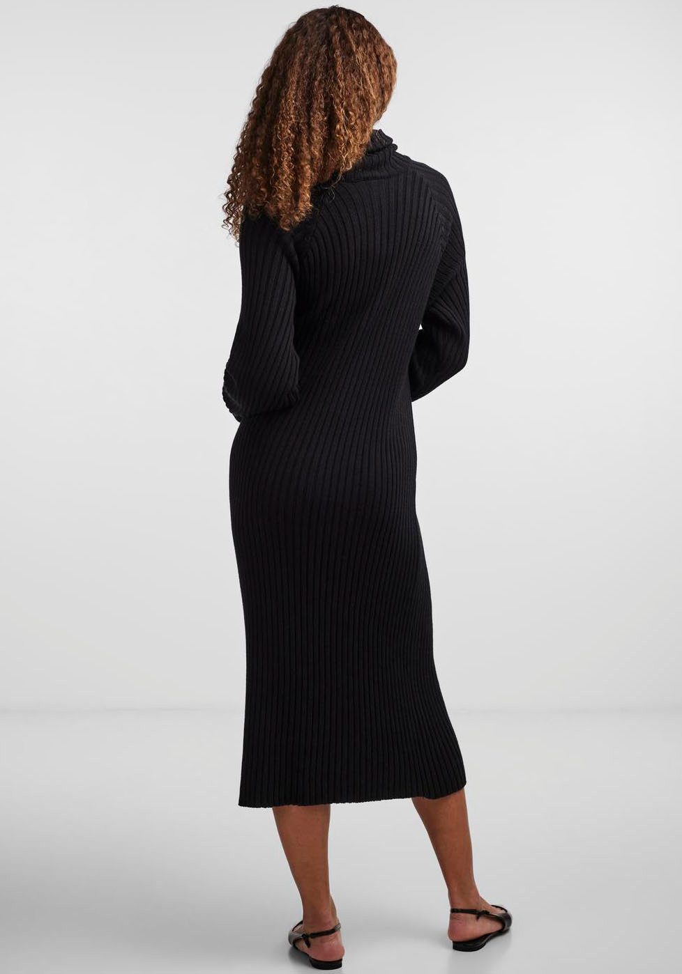 Y.A.S Gebreide jurk YASMAVI KNIT MIDI ROLLNECK DRESS