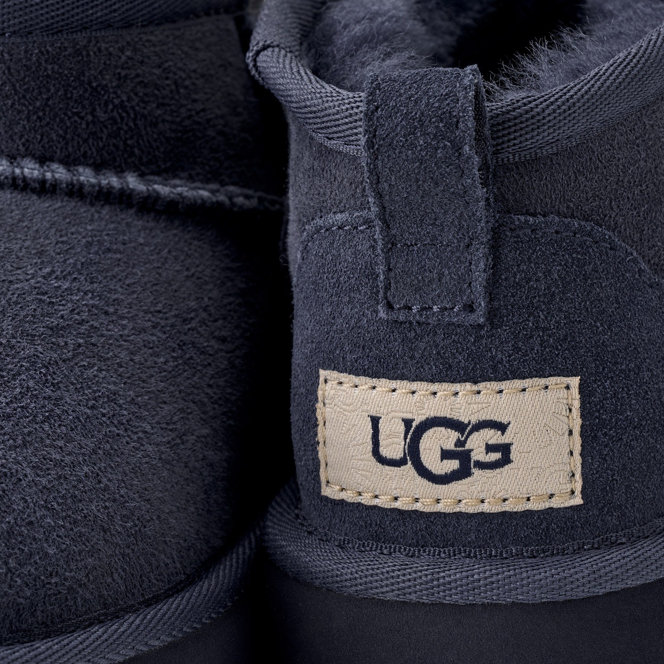 UGG Winterlaarzen Classic Ultra Mini instaplaars, winterlaars, boots met lamsvachtvoering