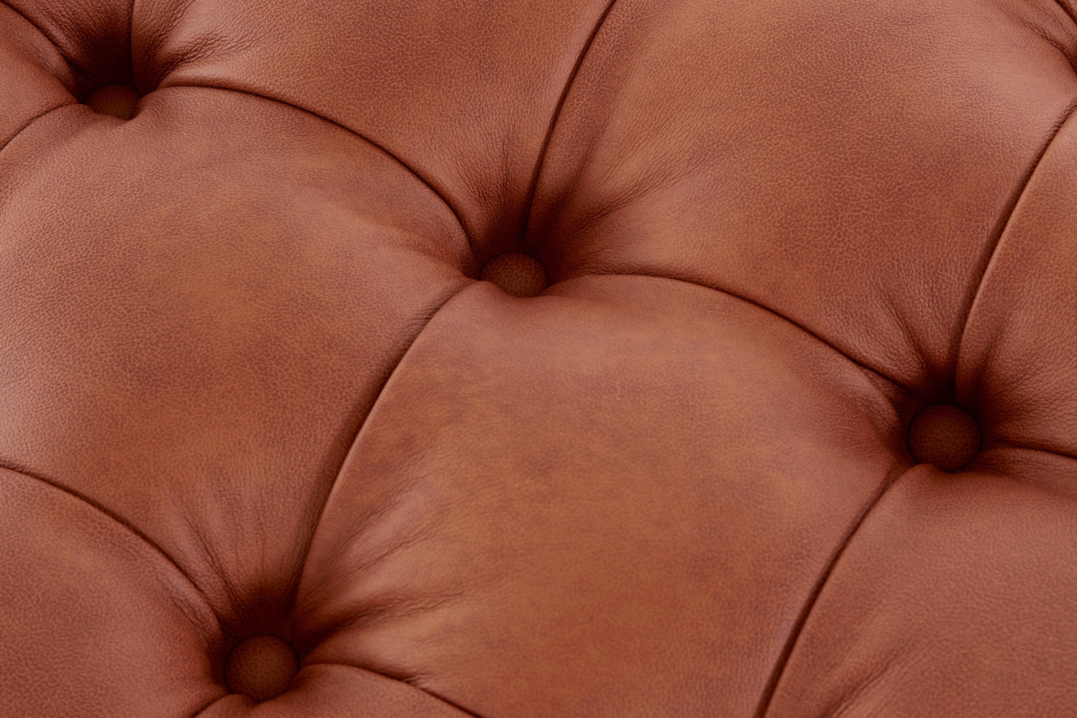 Guido Maria Kretschmer Home&Living Hocker Kalina met klassieke chesterfield-capitonnage