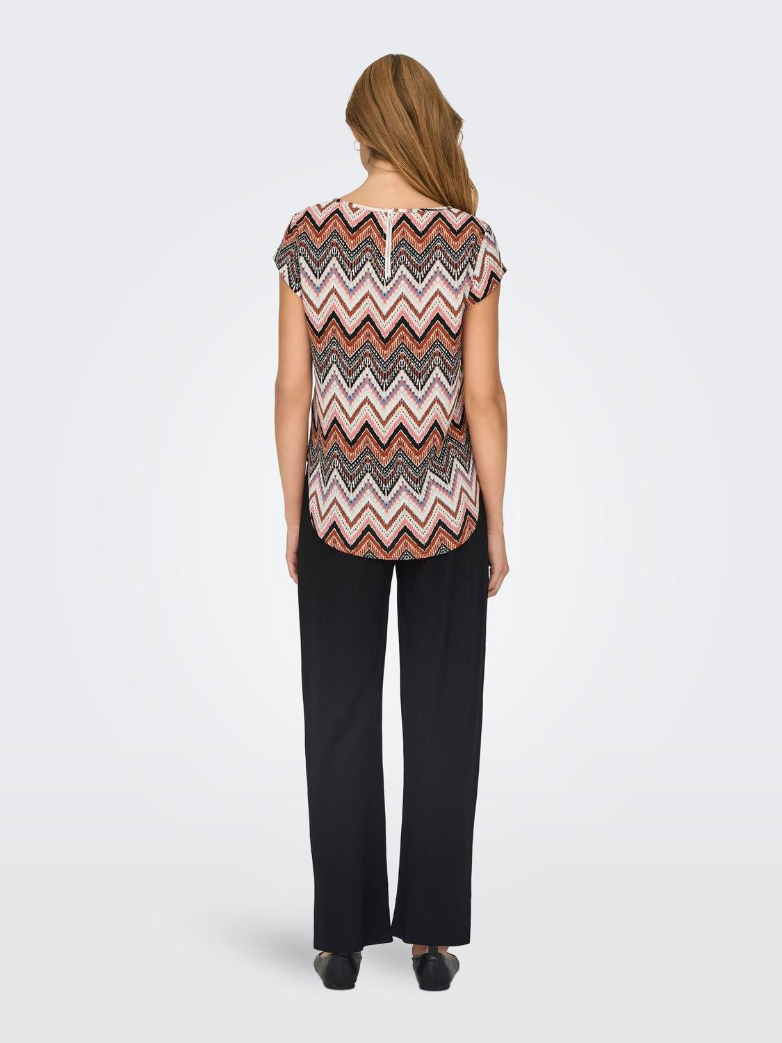Only Shirtblouse ONLVIC S/S AOP TOP NOOS PTM