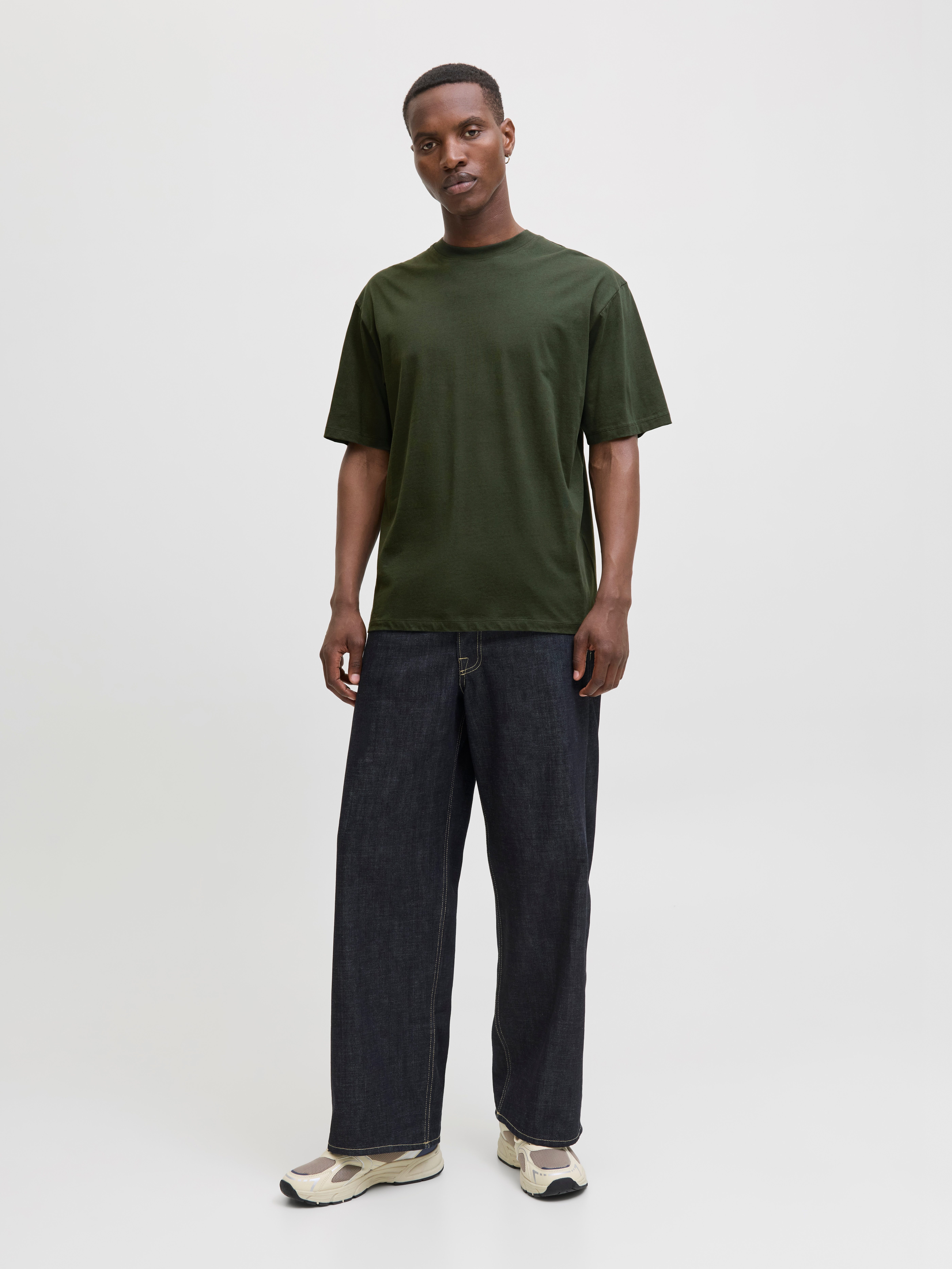 Jack & Jones Oversized shirt JJEBRADLEY TEE SS O-NECK NOOS