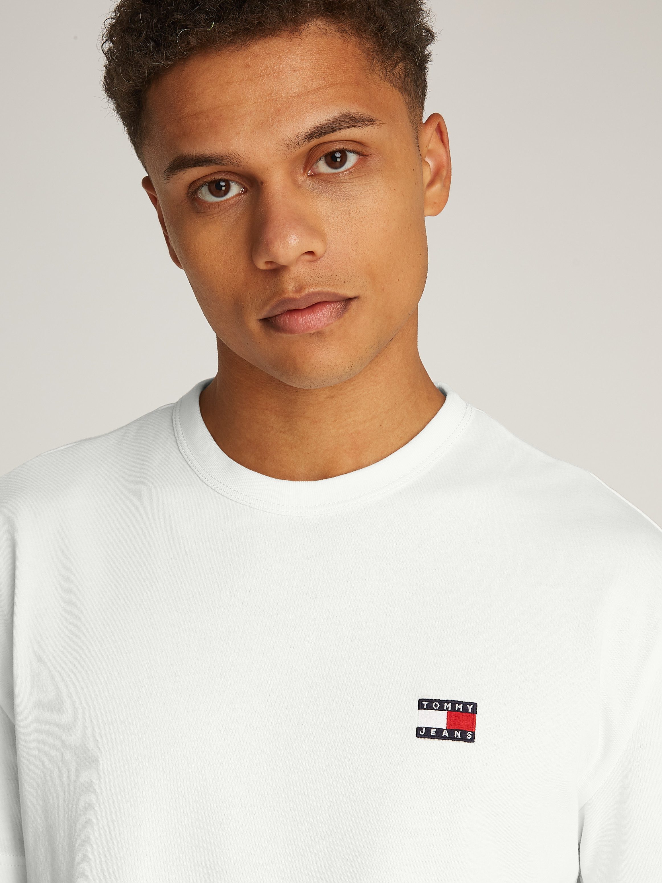 TOMMY JEANS T-shirt TJM REG BADGE TEE EXT