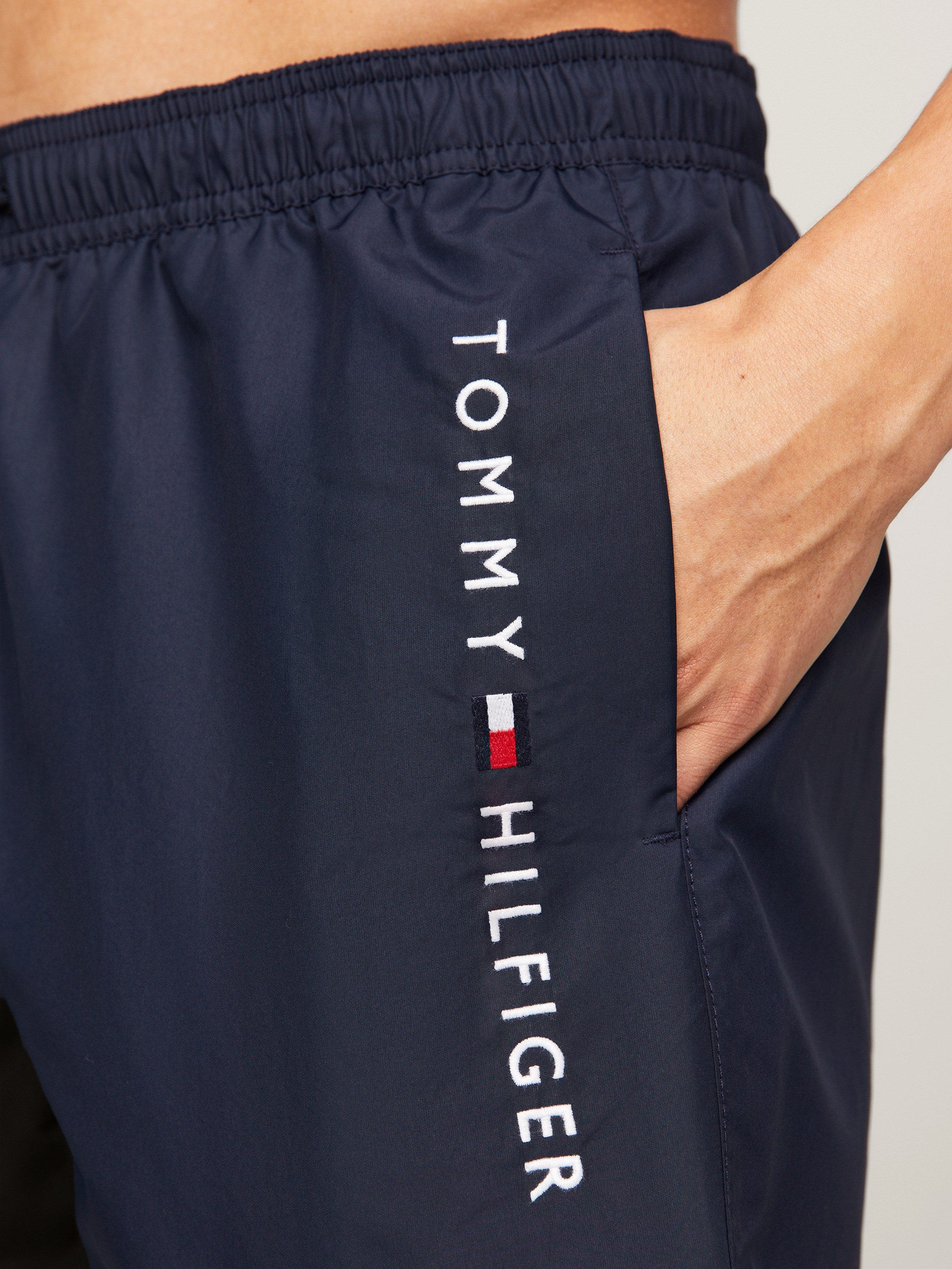 Tommy Hilfiger Swimwear Zwemshort MEDIUM DRAWSTRING met logoborduring op de heup