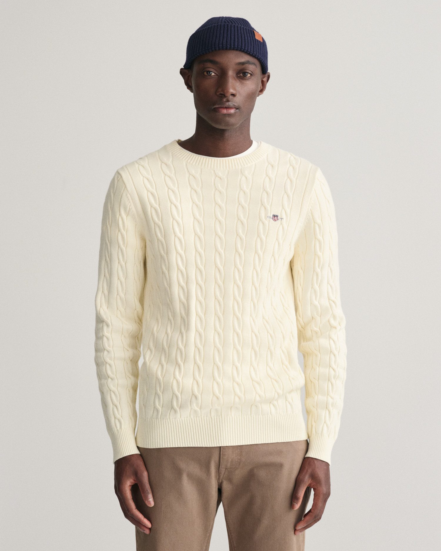 Gant Gebreide trui COTTON CABLE C-NECK met wapen-logo borduurwerk op de borst