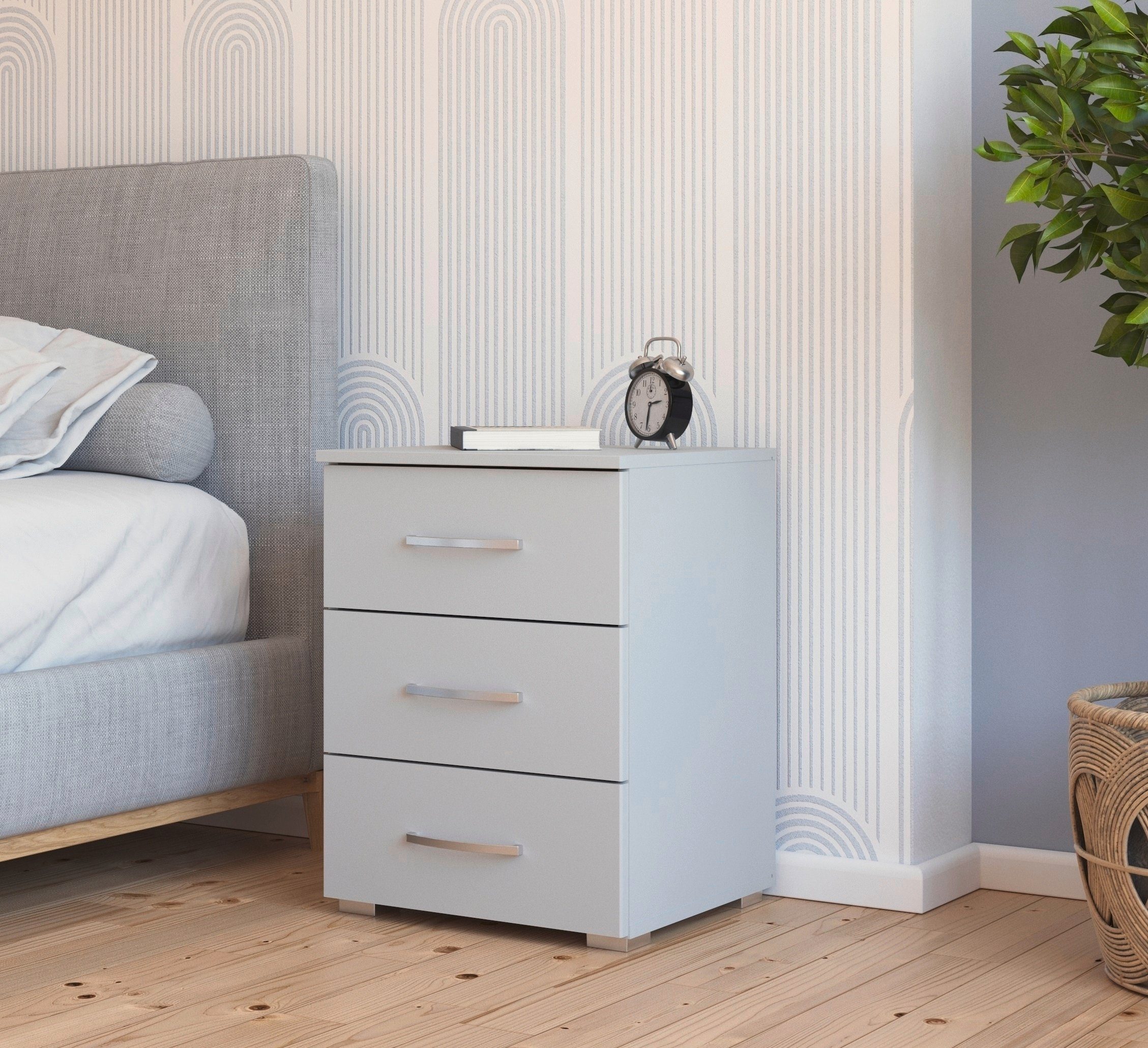 rauch Nachtkastje Pure by Aditio in minimalistisch ontwerp, 3 lades met softclose-functie