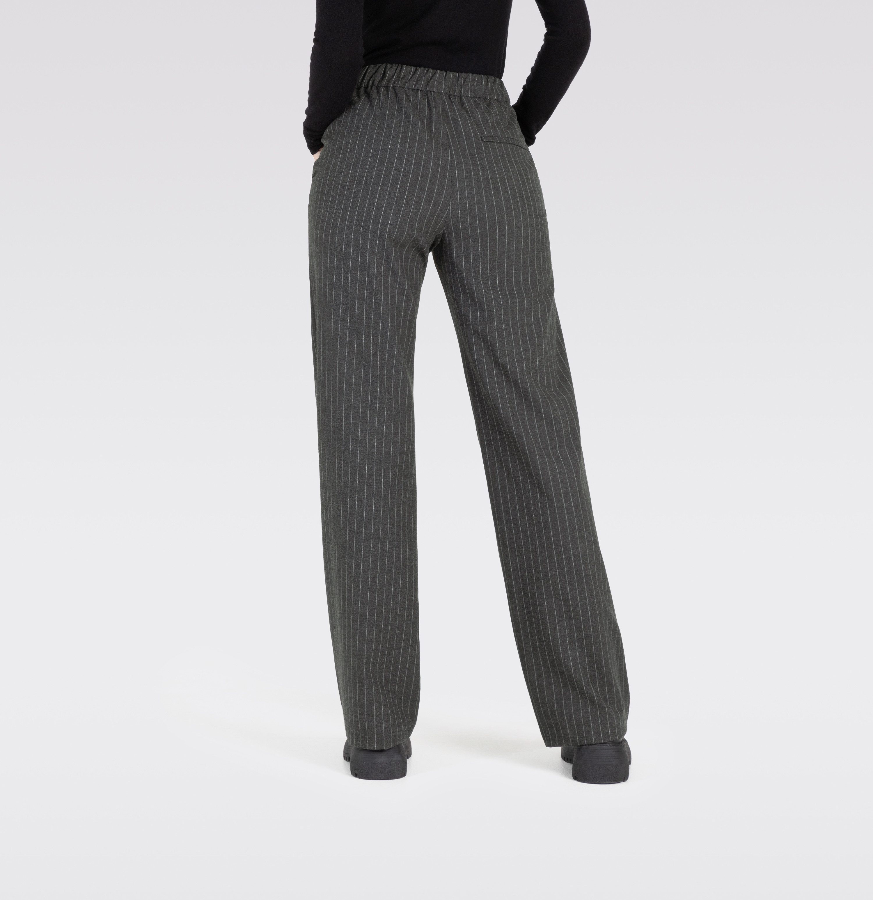 MAC Bootcutbroek Chiara Bootcut-vorm in figuuraccentuerende vorm