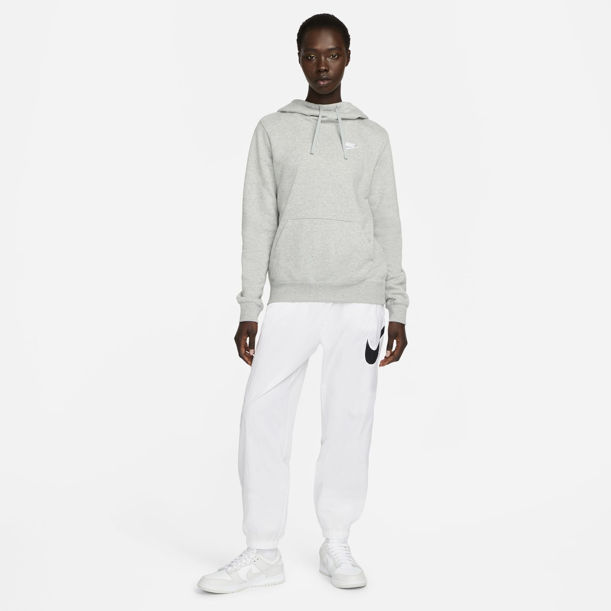Nike Sportswear Hoodie Club Fleece Women's Funnel Hoodie Dames hoodie van zacht fleece materiaal