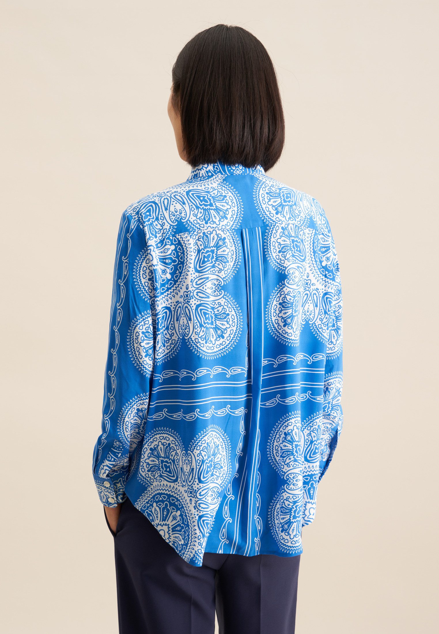 seidensticker Overhemdblouse Zwarte roos Langarm kraag sjaalprint