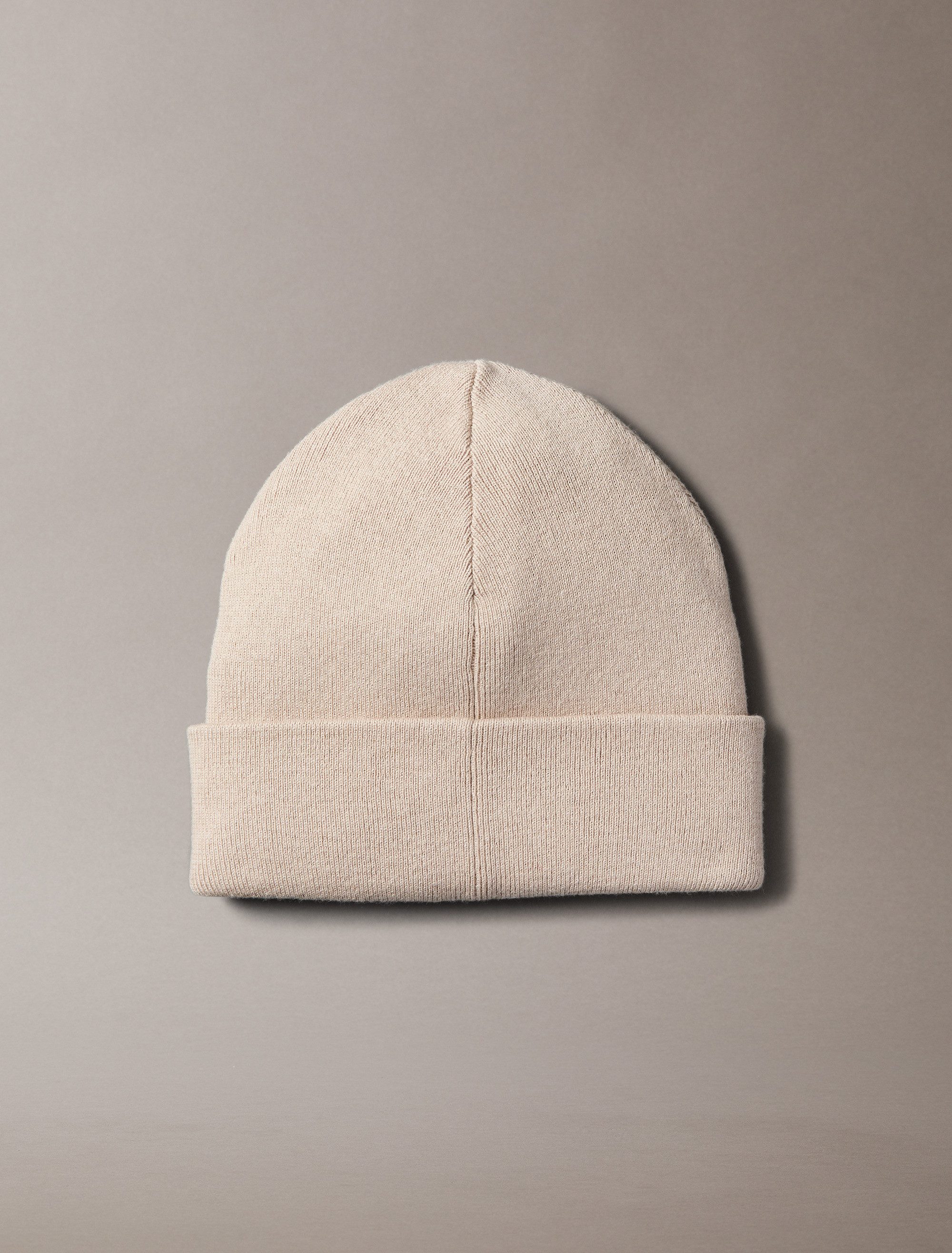 Calvin Klein Gebreide muts CK FINE RIB BEANIE
