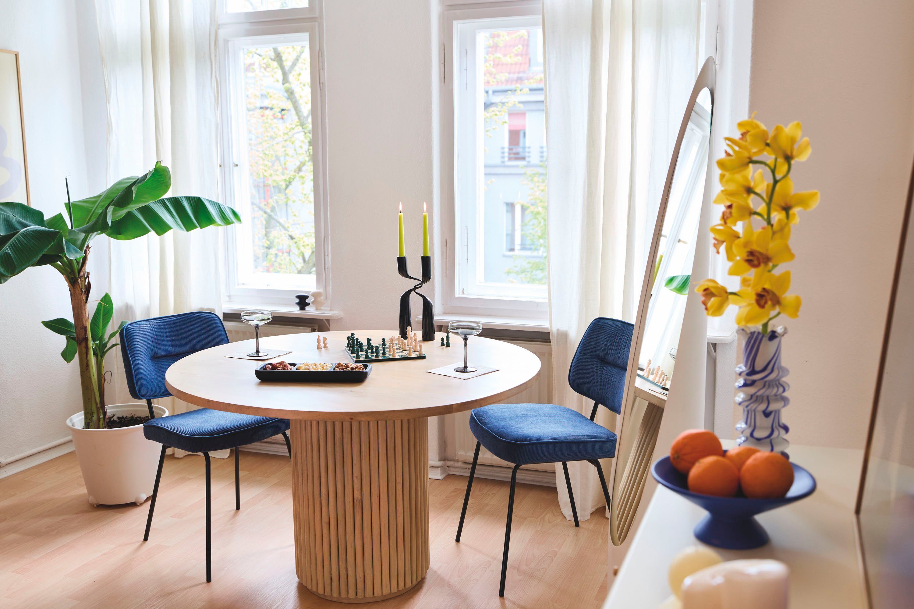 TOM TAILOR HOME Eettafel Ribbed Side Table High met kolomvoet in extravagante ribbel-look