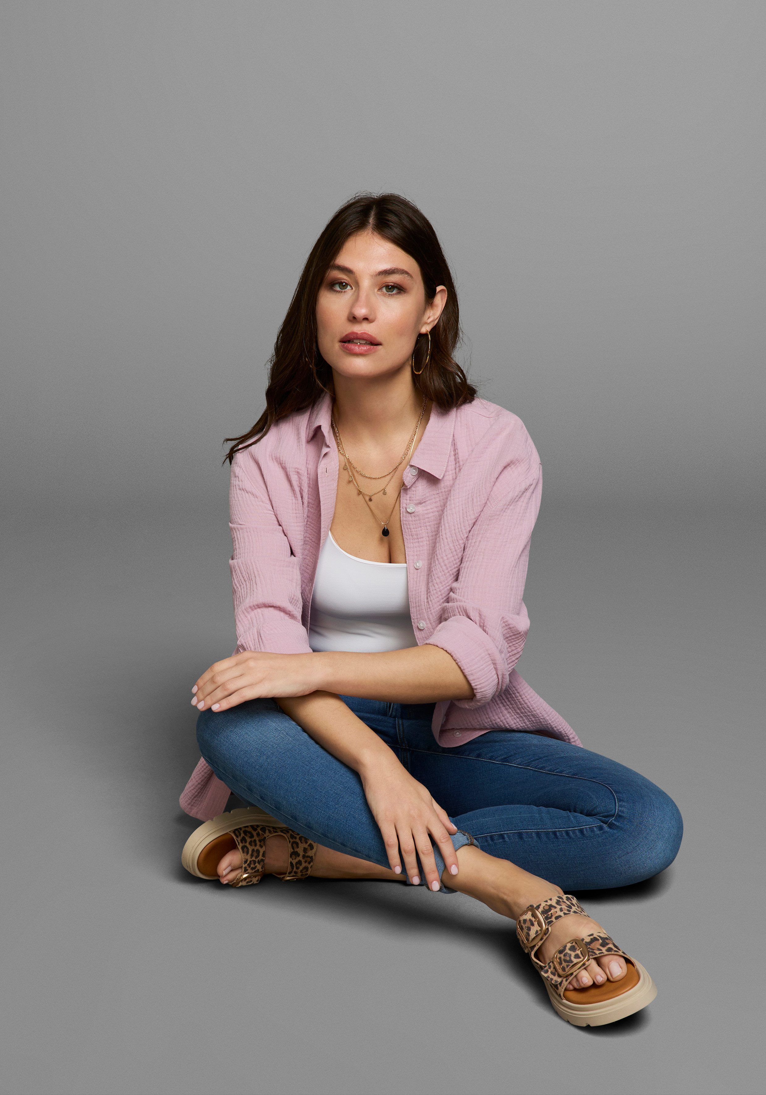 Laura Scott Lange blouse in musselin-kwaliteit