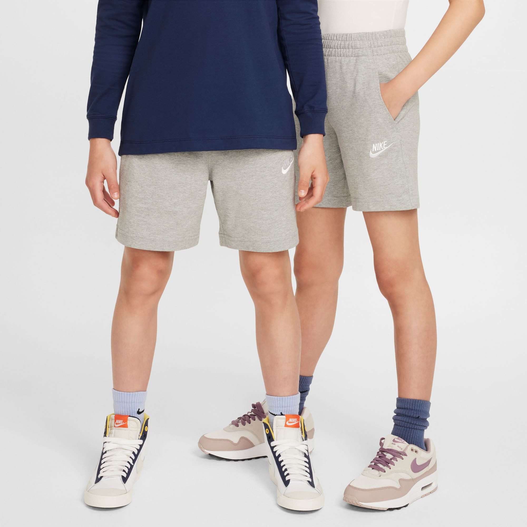 Nike Sportswear Trainingsshort K NSW CLUB KNIT SHORT 6IN LBR