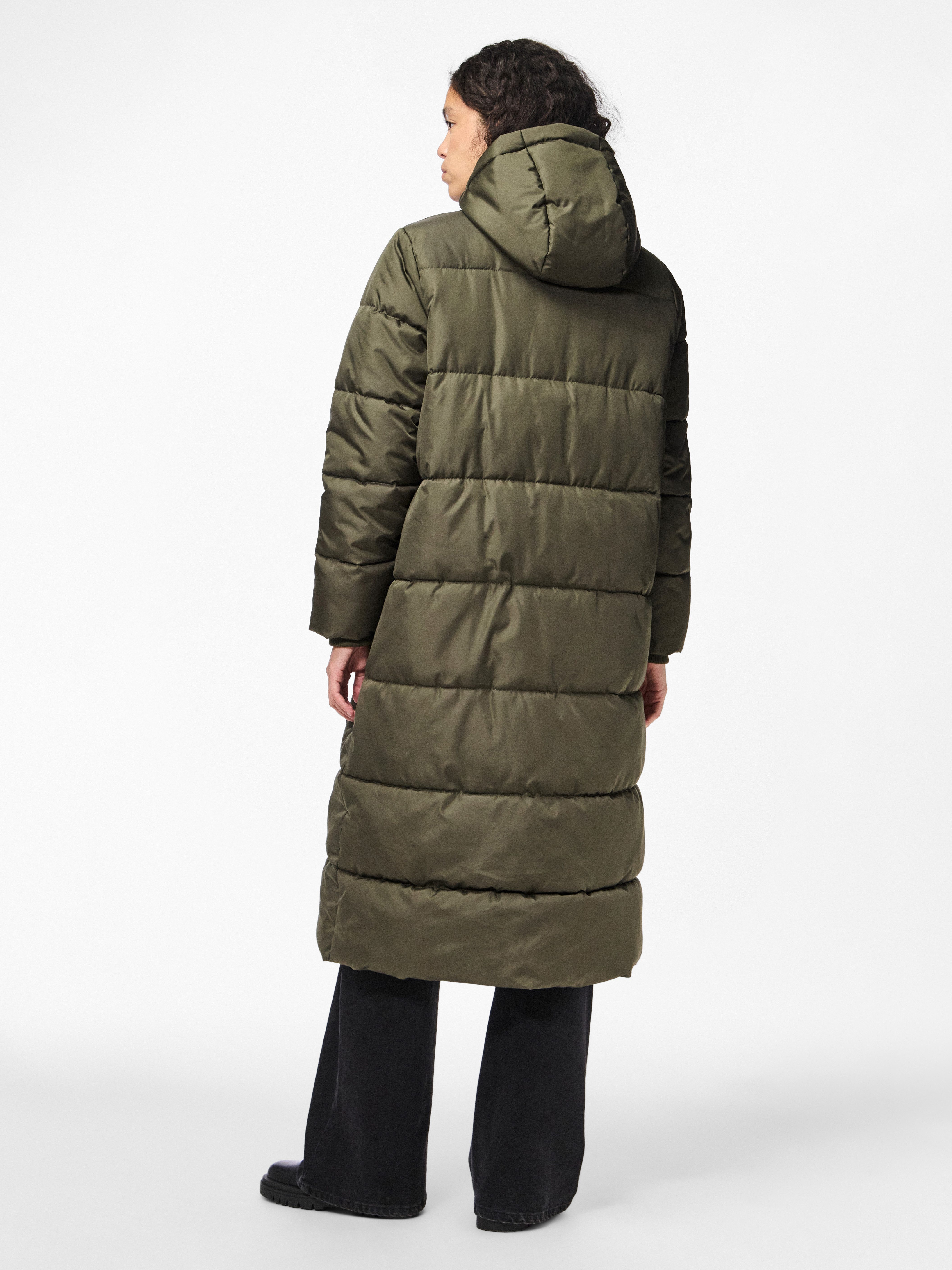 pieces Gewatteerde jas PCMADDIE LONG PUFFER JACKET NOOS BC