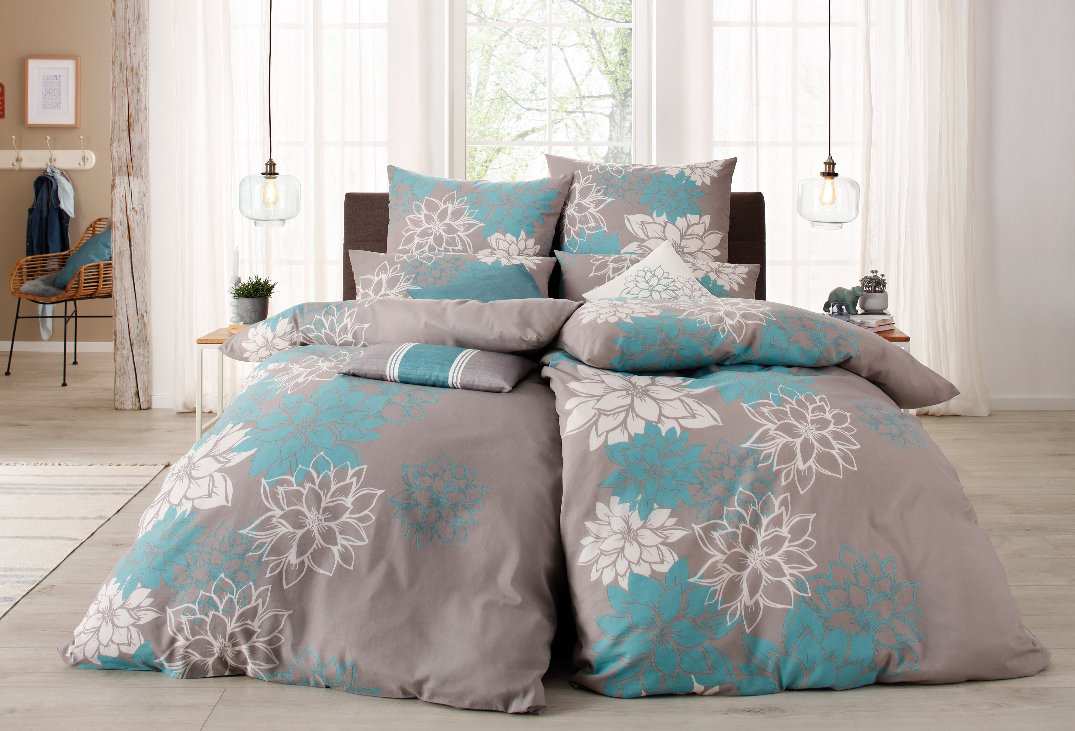 Home affaire Overtrekset Susan in mt. 135x200 of 155x220 cm in verschillende kwaliteiten, romantische dekbedovertrek met bloemen (2-delig)