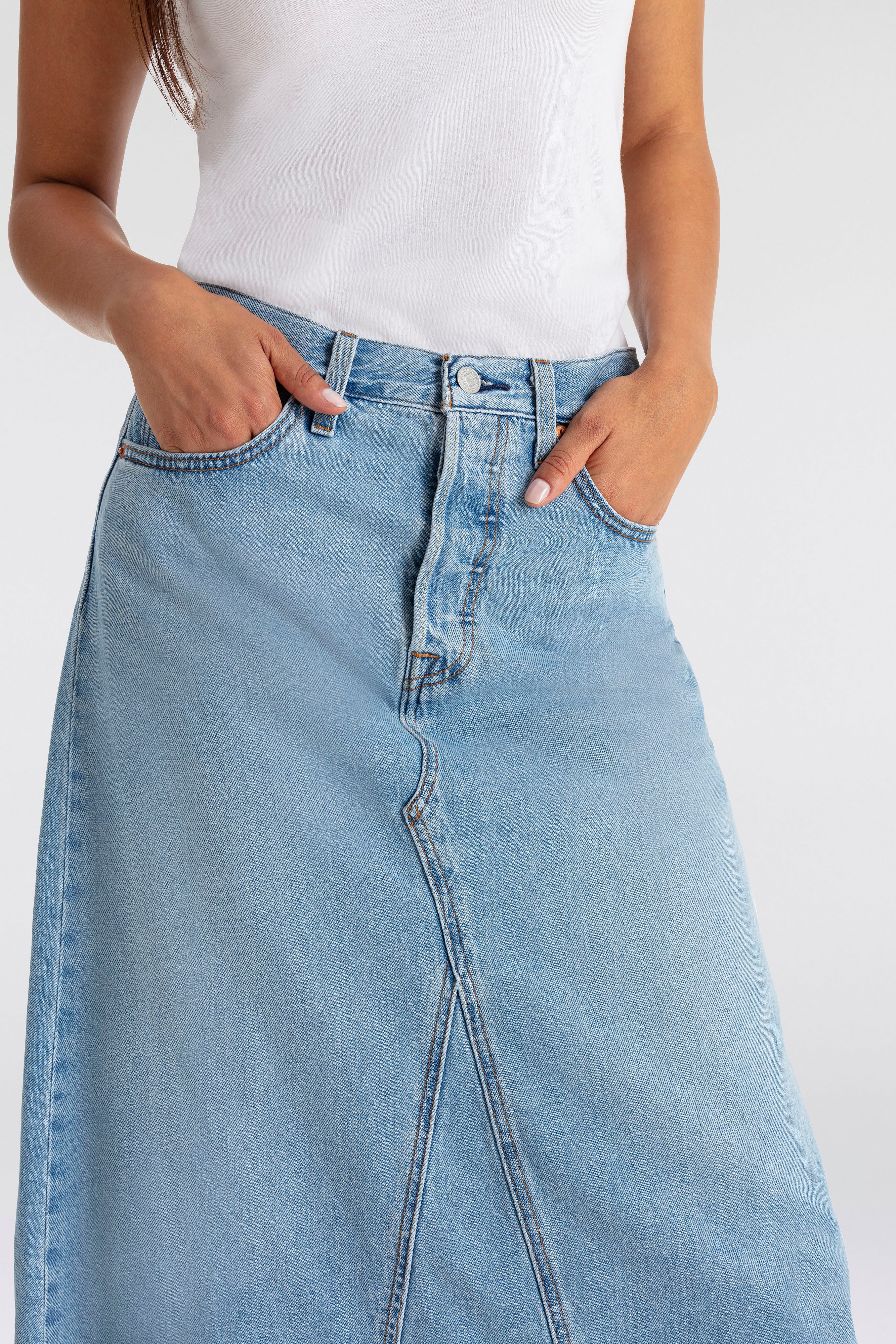 Levi's® Jeans rok HR A LINE DECON SKIRT in trendy midi-lengte met rafelige rand