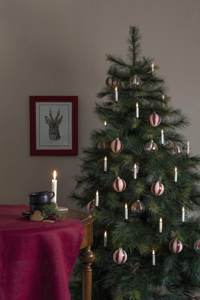 KONSTSMIDE Kerstboomkaarsen Kerstversiering, 5 uurs timer, 24 warmwitte dioden 12 draadloze boomkaarsen met clip, afstandsbediening, functies: aan/uit