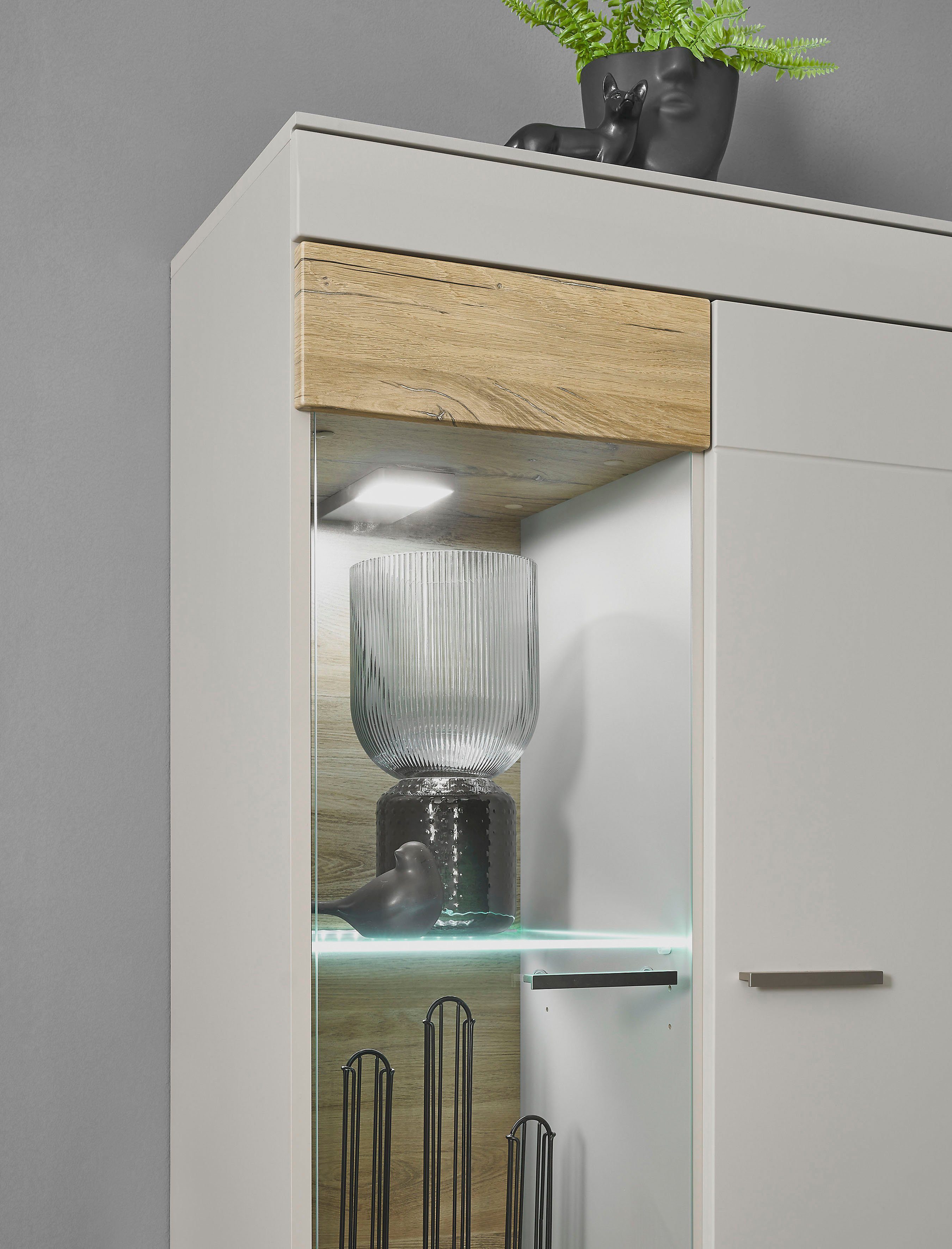 INOSIGN Vitrinekast SCARA met applicatie tineiken decor, breedte 90 cm, met soft-closefunctie