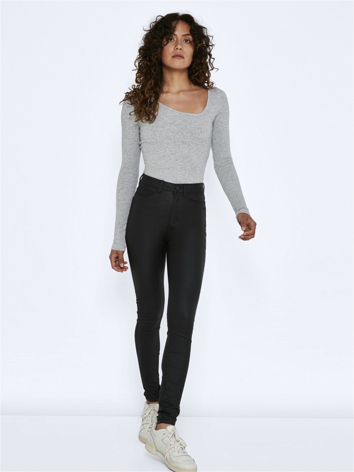 Noisy may Imitatieleren broek NMCALLIE HW SKINNY COATED PANTS NOOS