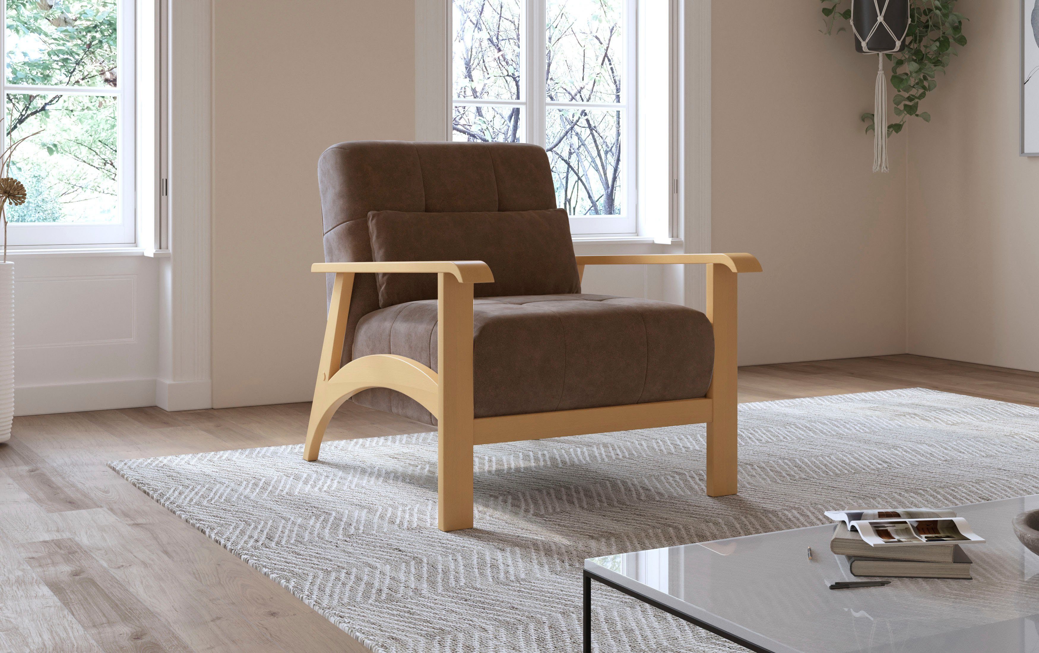 sit&more Fauteuil Billund Armleuningen van eikenkleurig beukenhout, verschillende bekledingen en kleuren